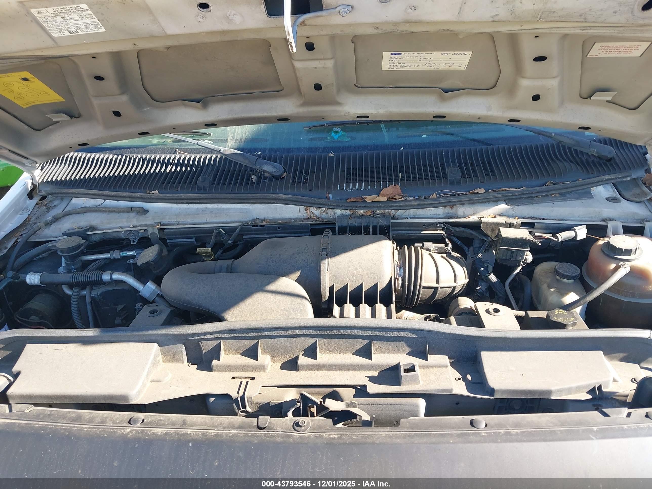 FORD E-450 image 10