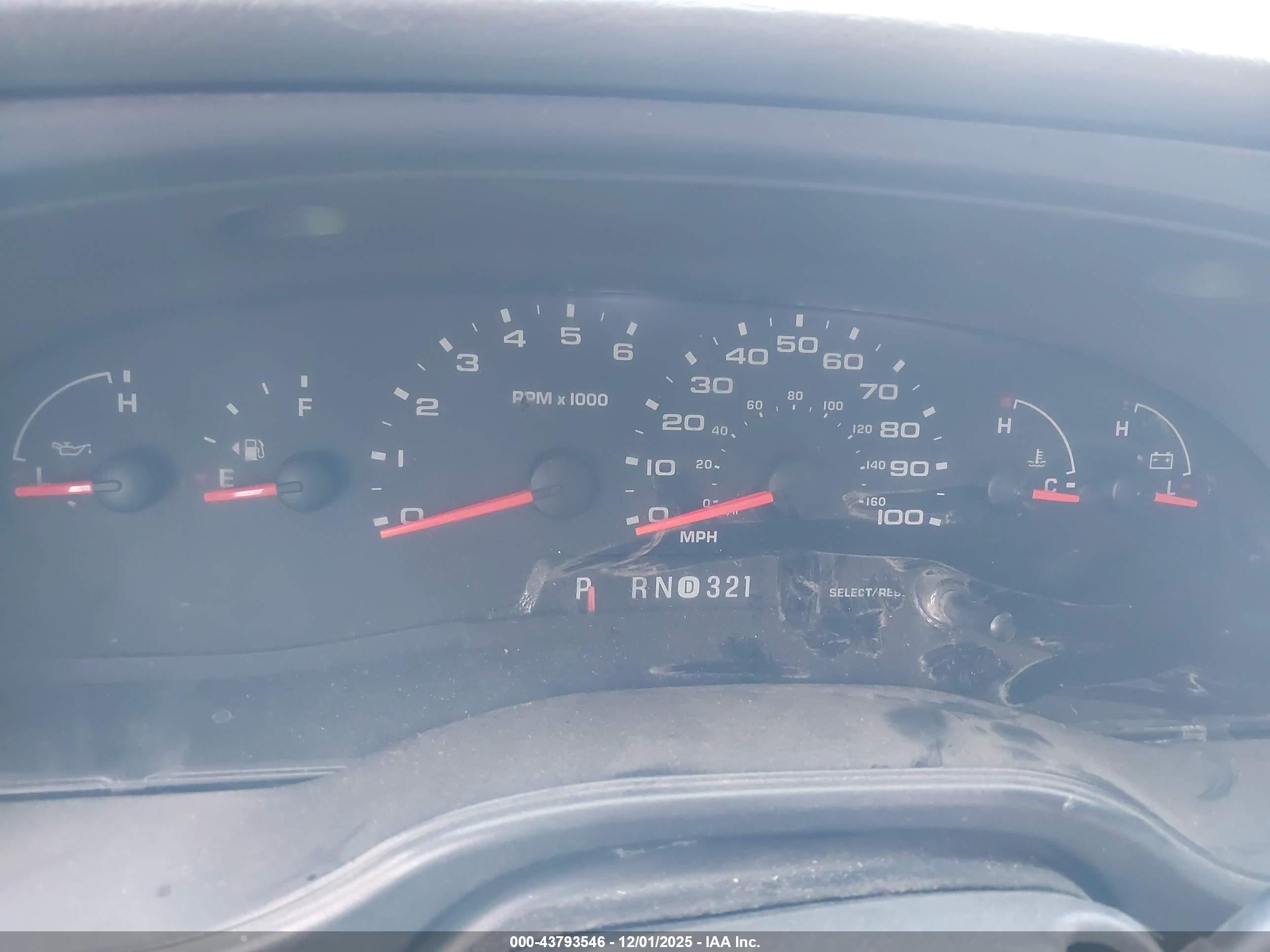 FORD E-450 image 6