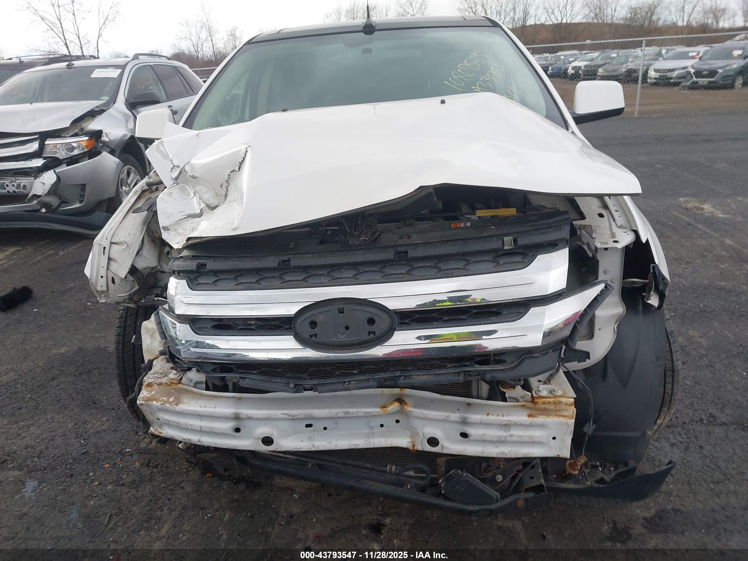FORD EDGE image 6