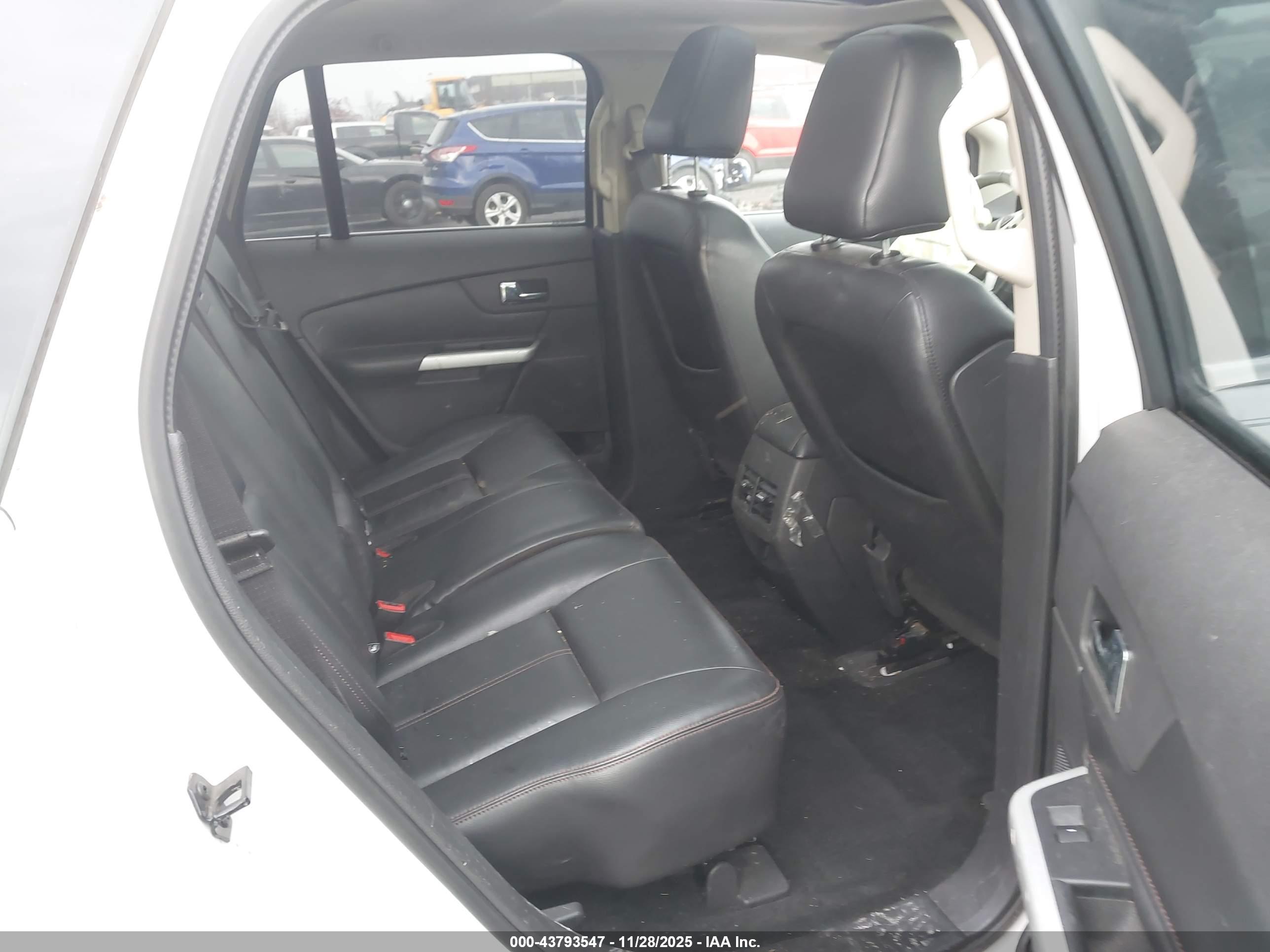 FORD EDGE image 8