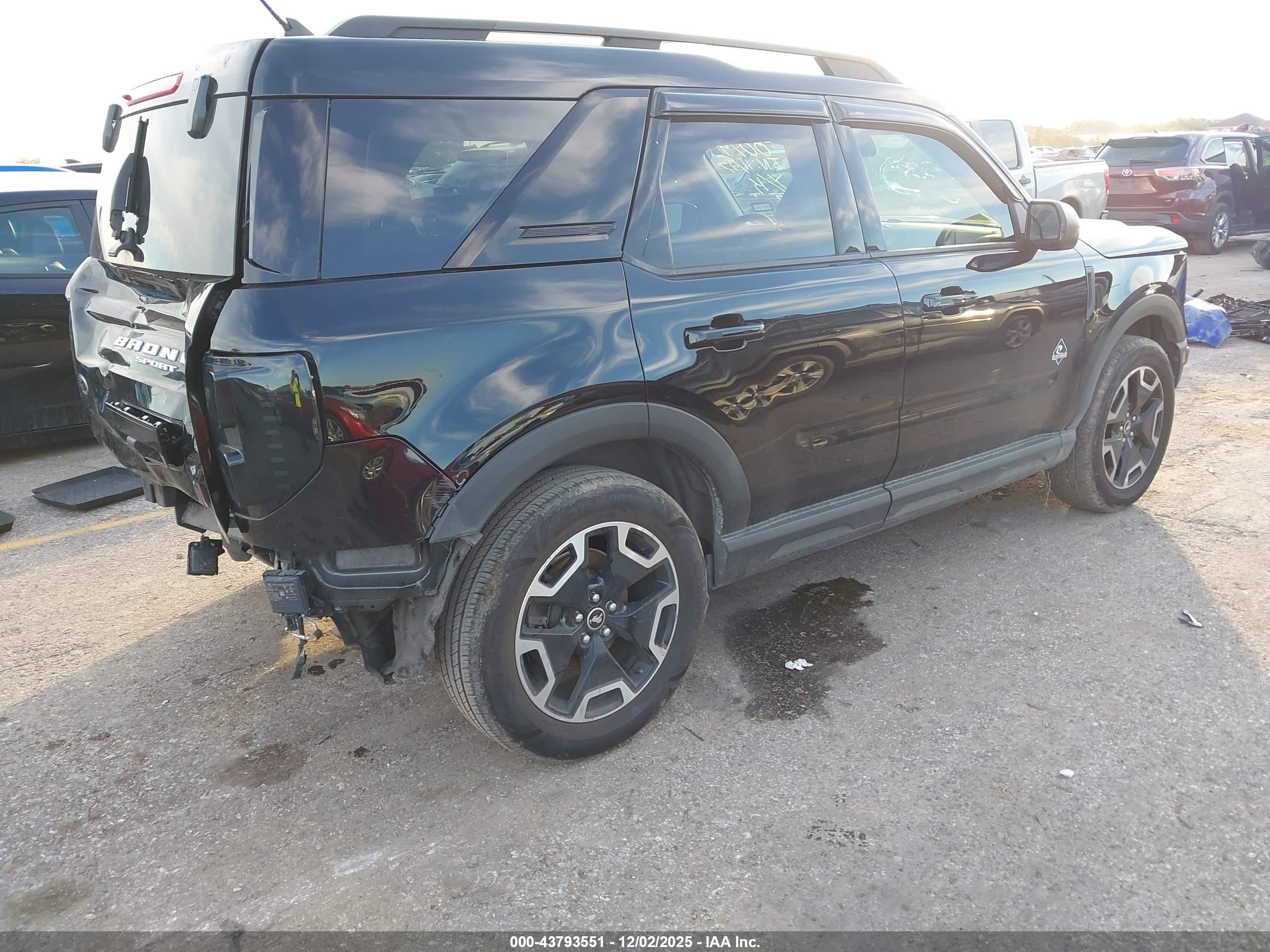 FORD BRONCO image 4