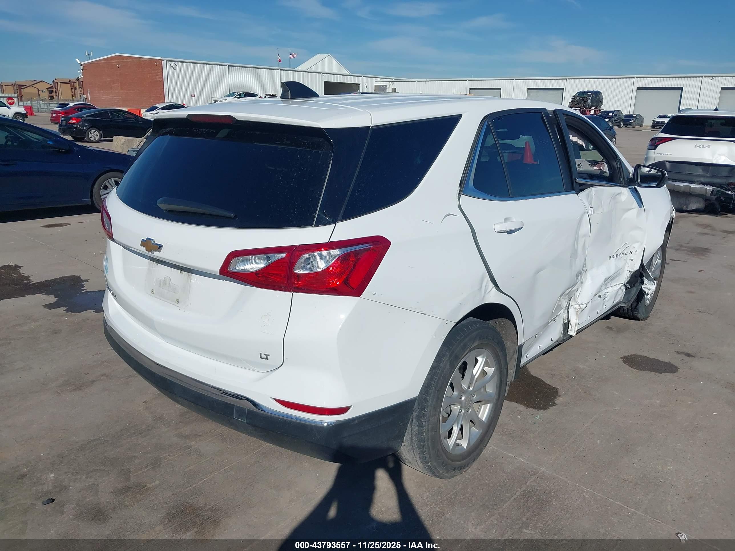 CHEVROLET EQUINOX image 4