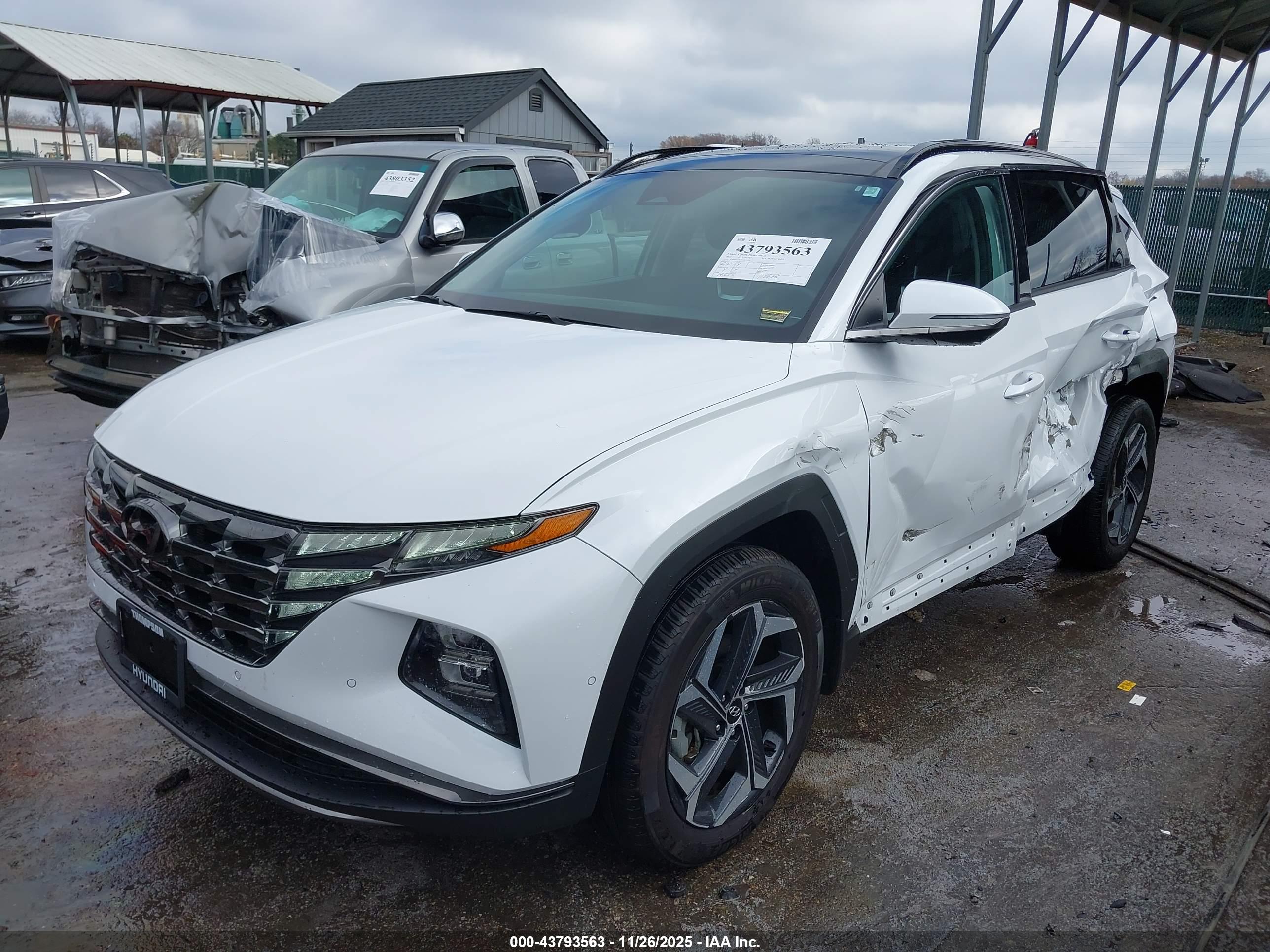 HYUNDAI TUCSON image 2