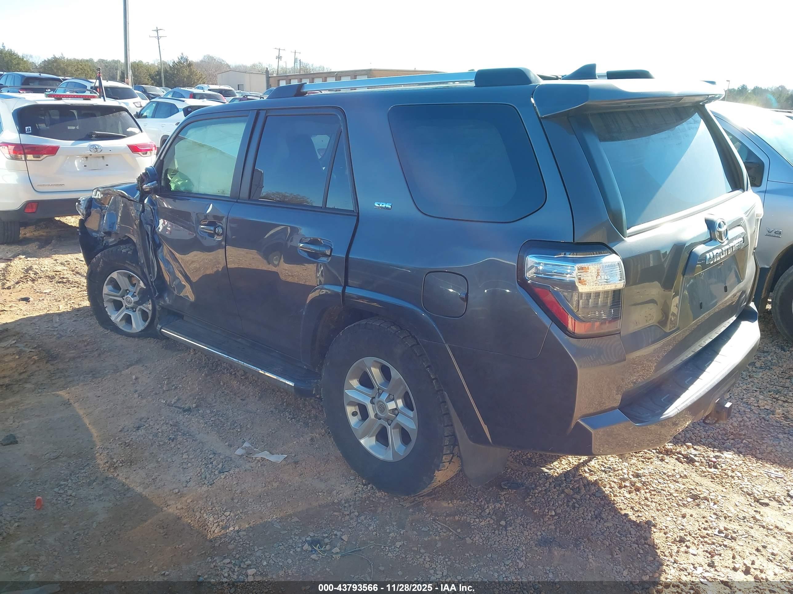 TOYOTA 4RUNNER image 3