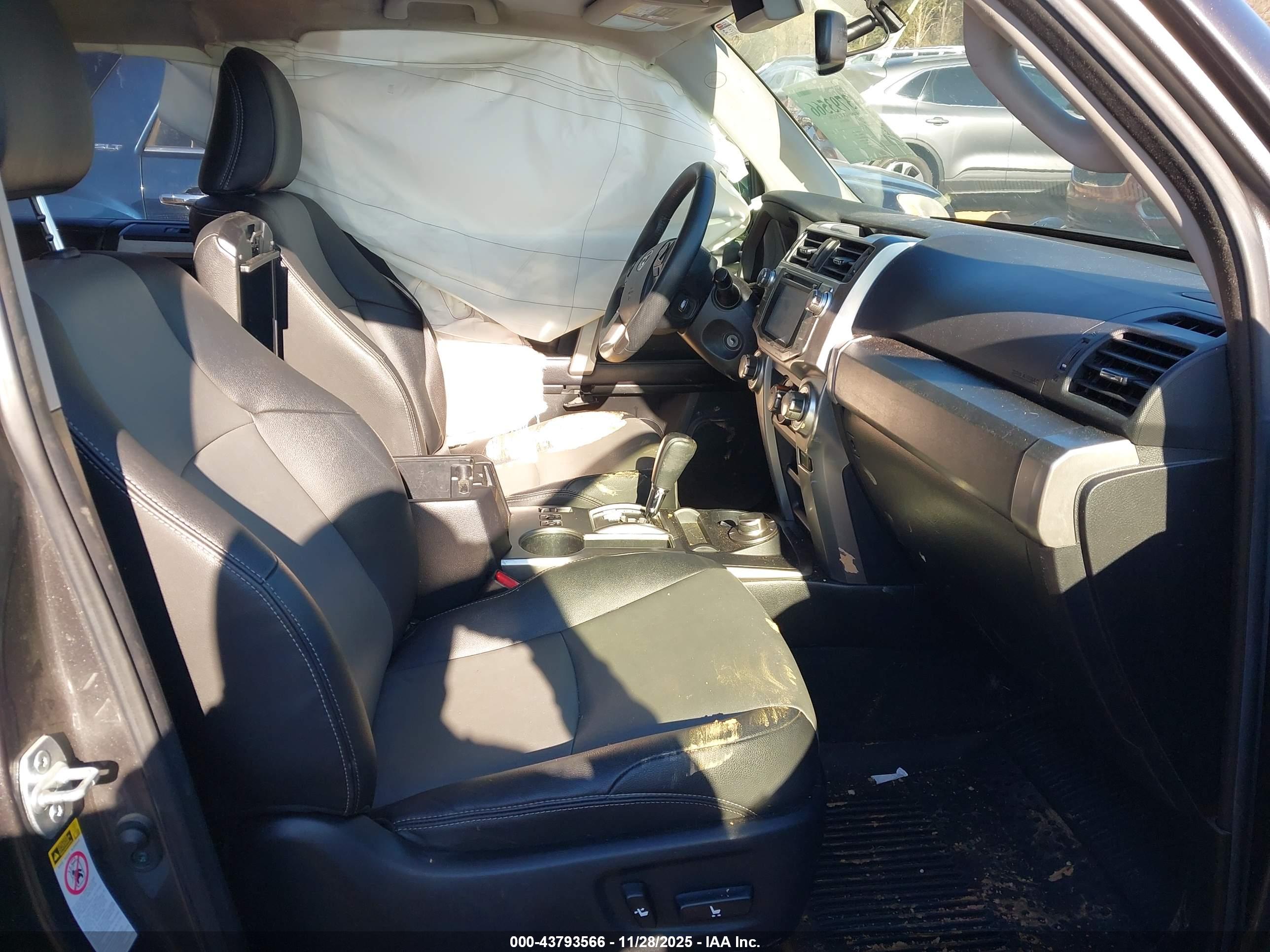 TOYOTA 4RUNNER image 5