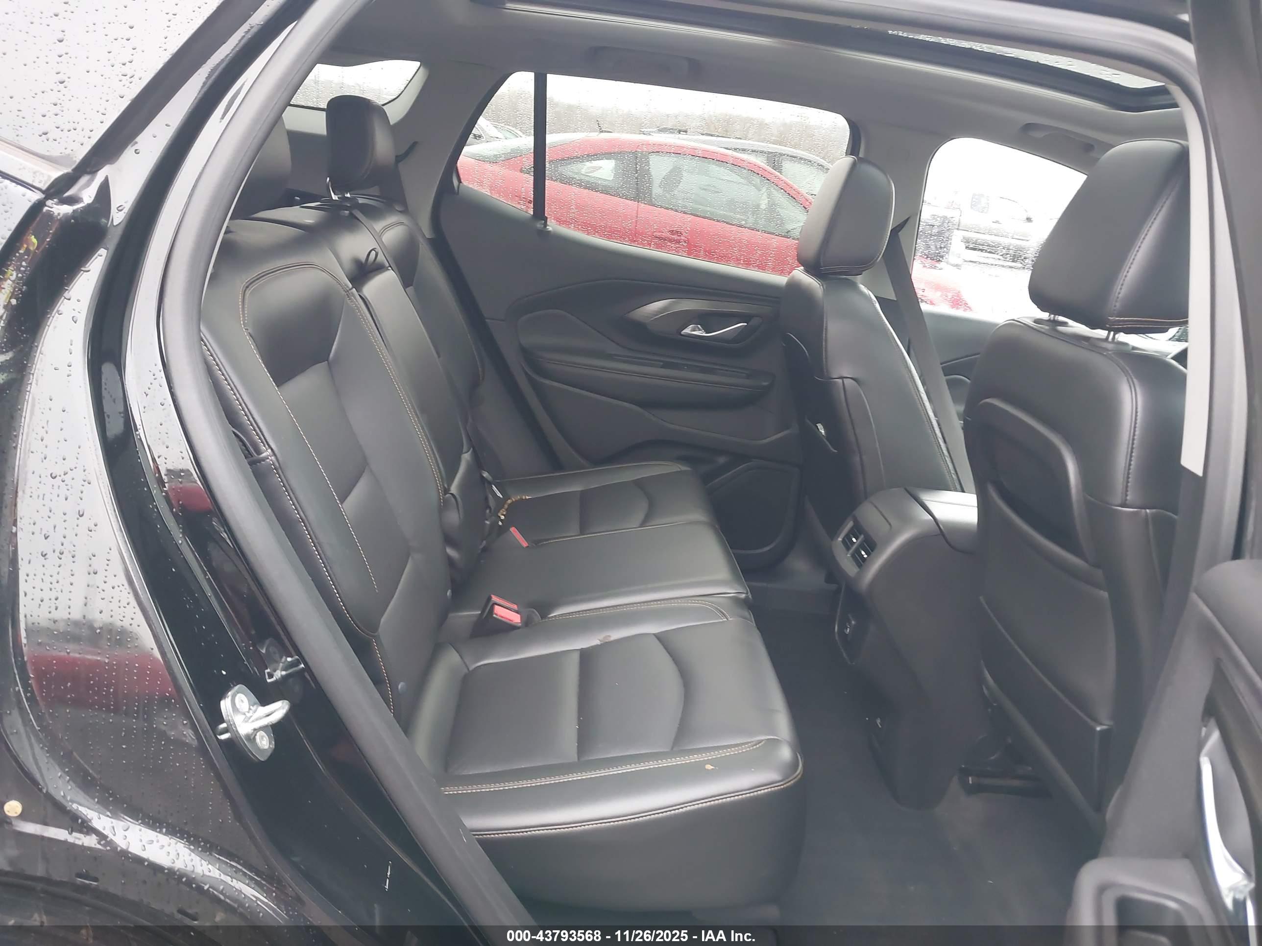 GMC TERRAIN image 8