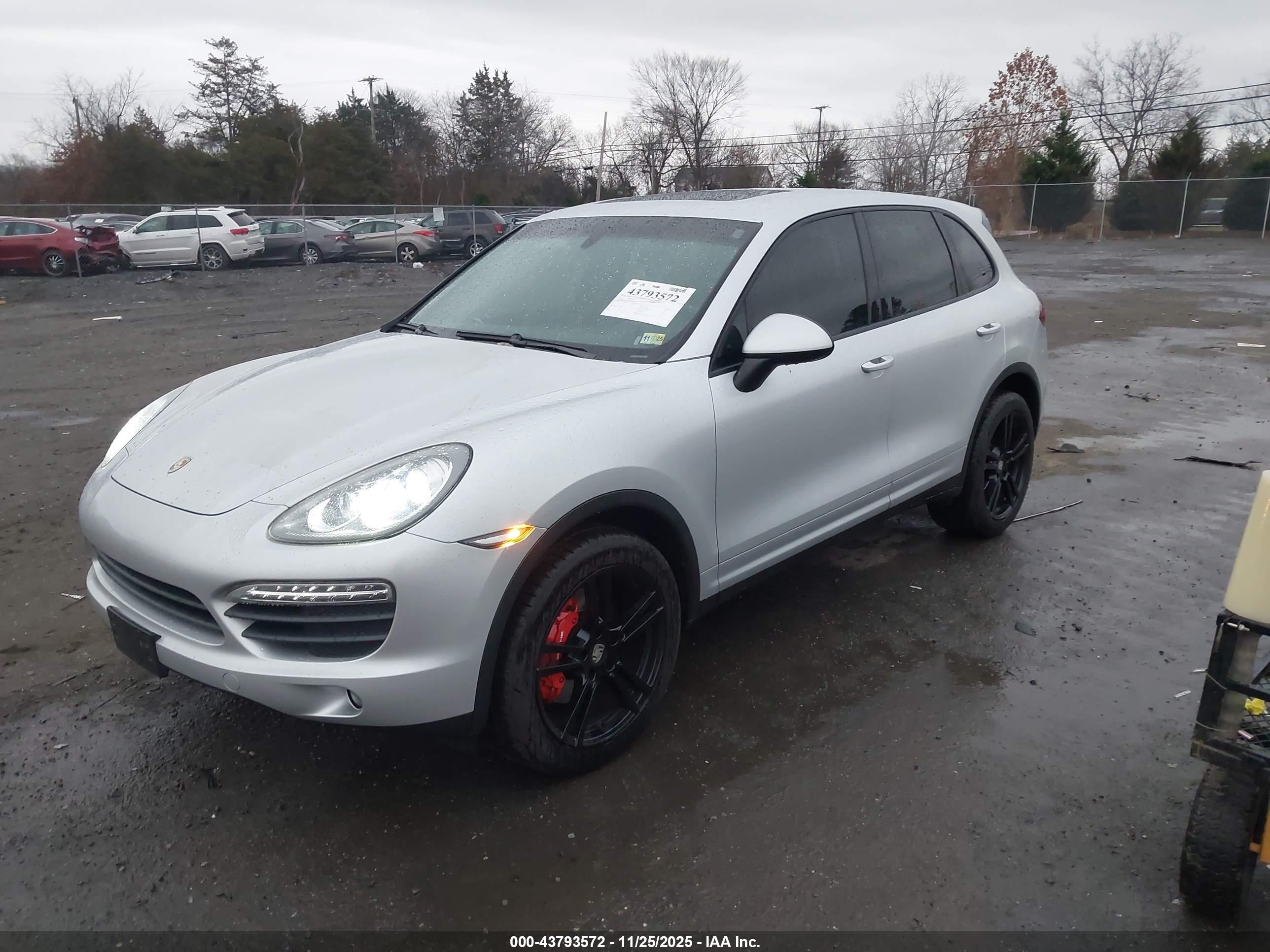 PORSCHE CAYENNE image 2