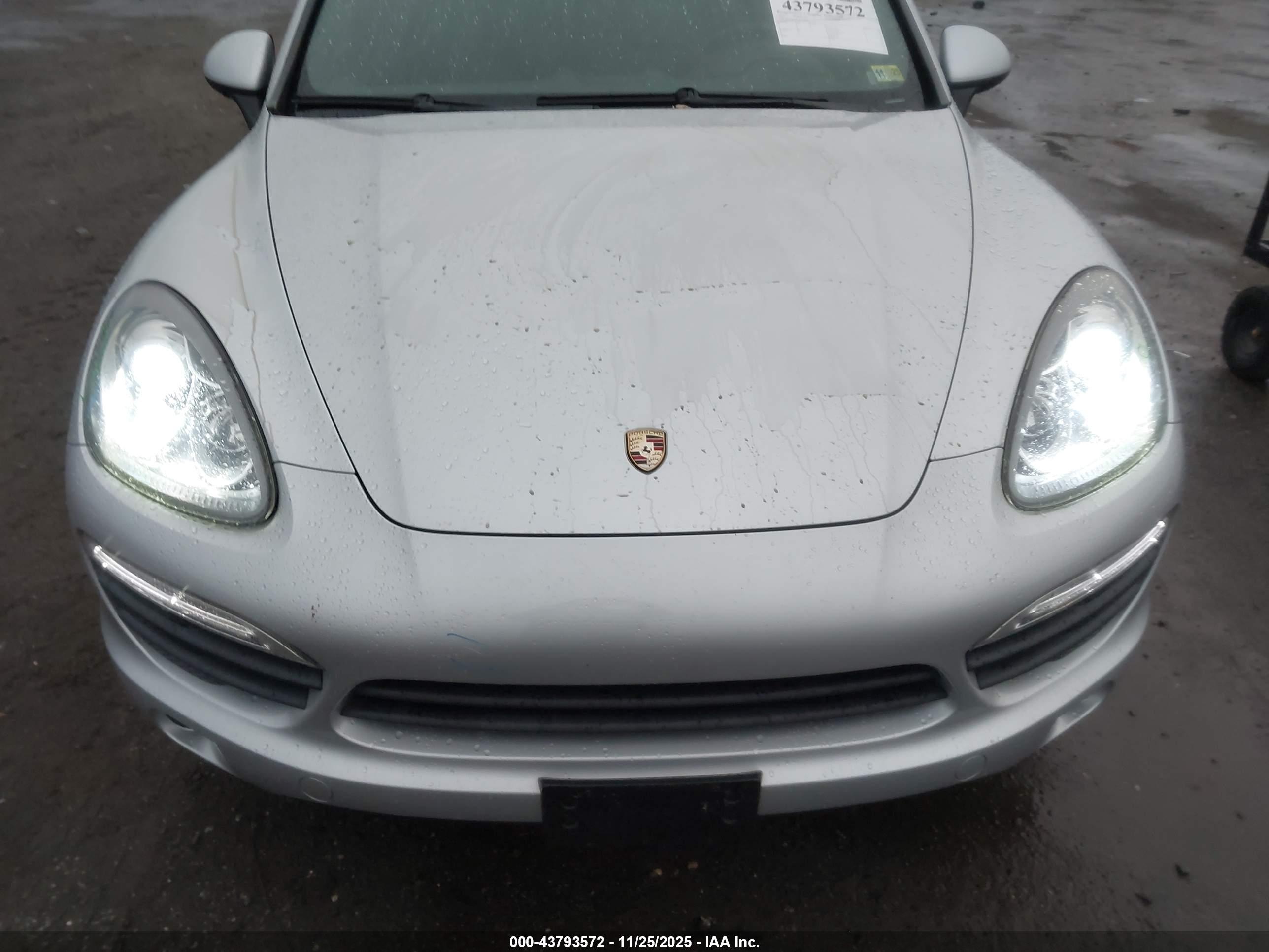 PORSCHE CAYENNE image 6