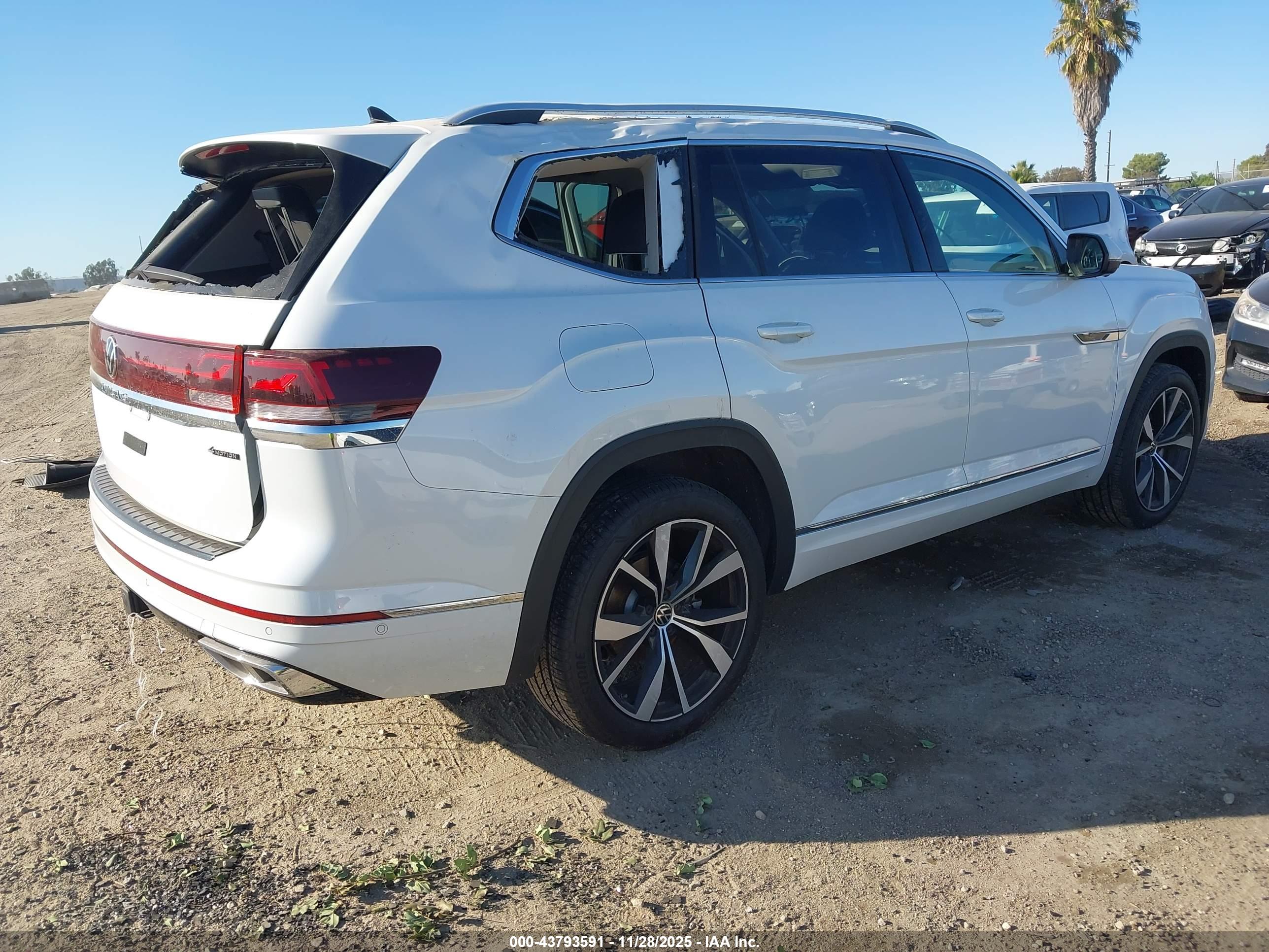 VOLKSWAGEN ATLAS image 4