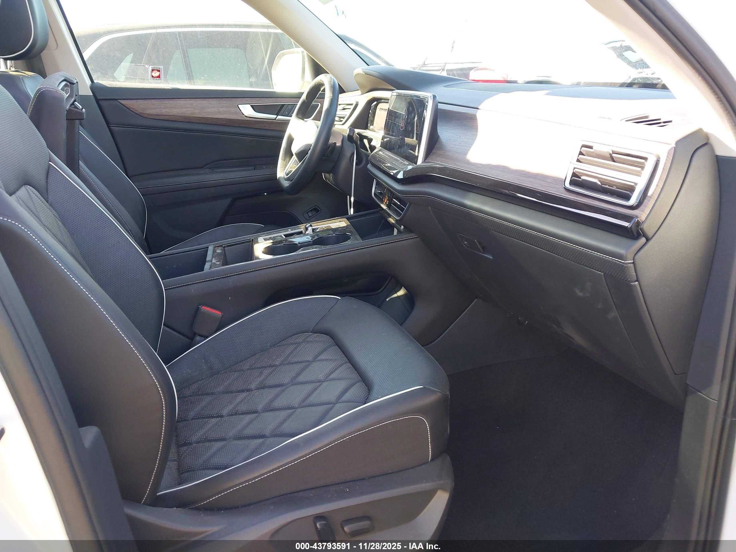 VOLKSWAGEN ATLAS image 5