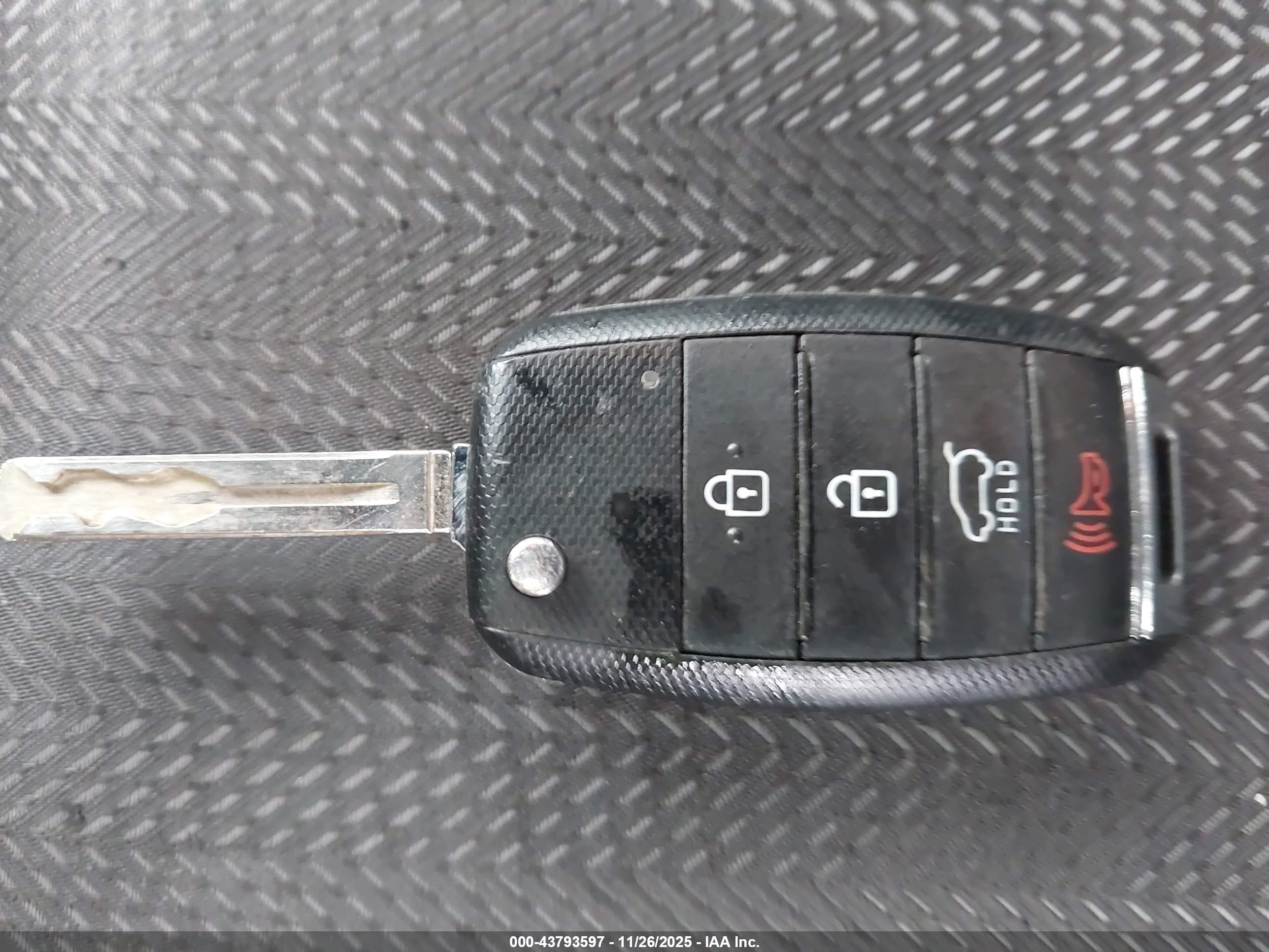 KIA SPORTAGE image 11