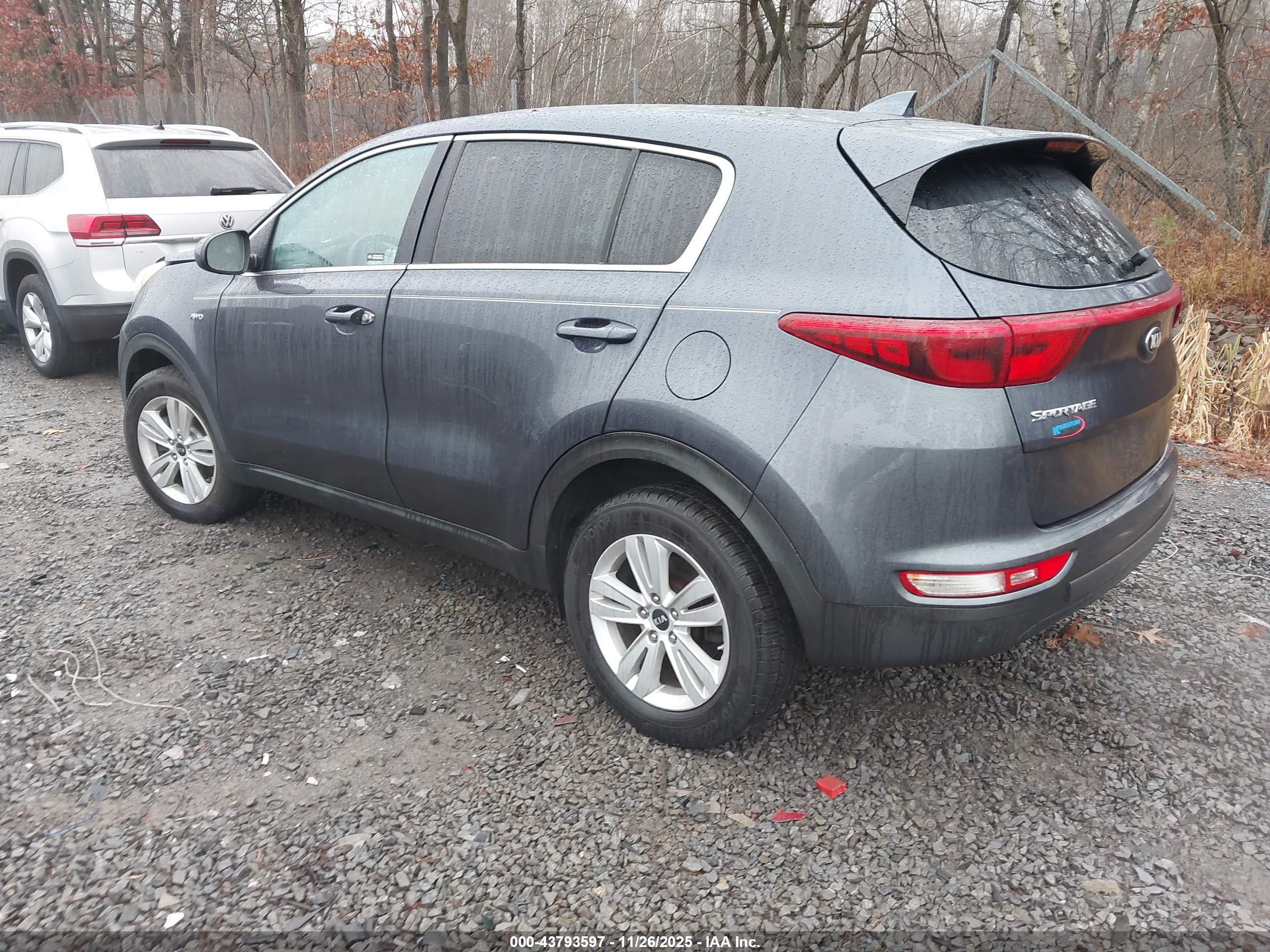 KIA SPORTAGE image 3