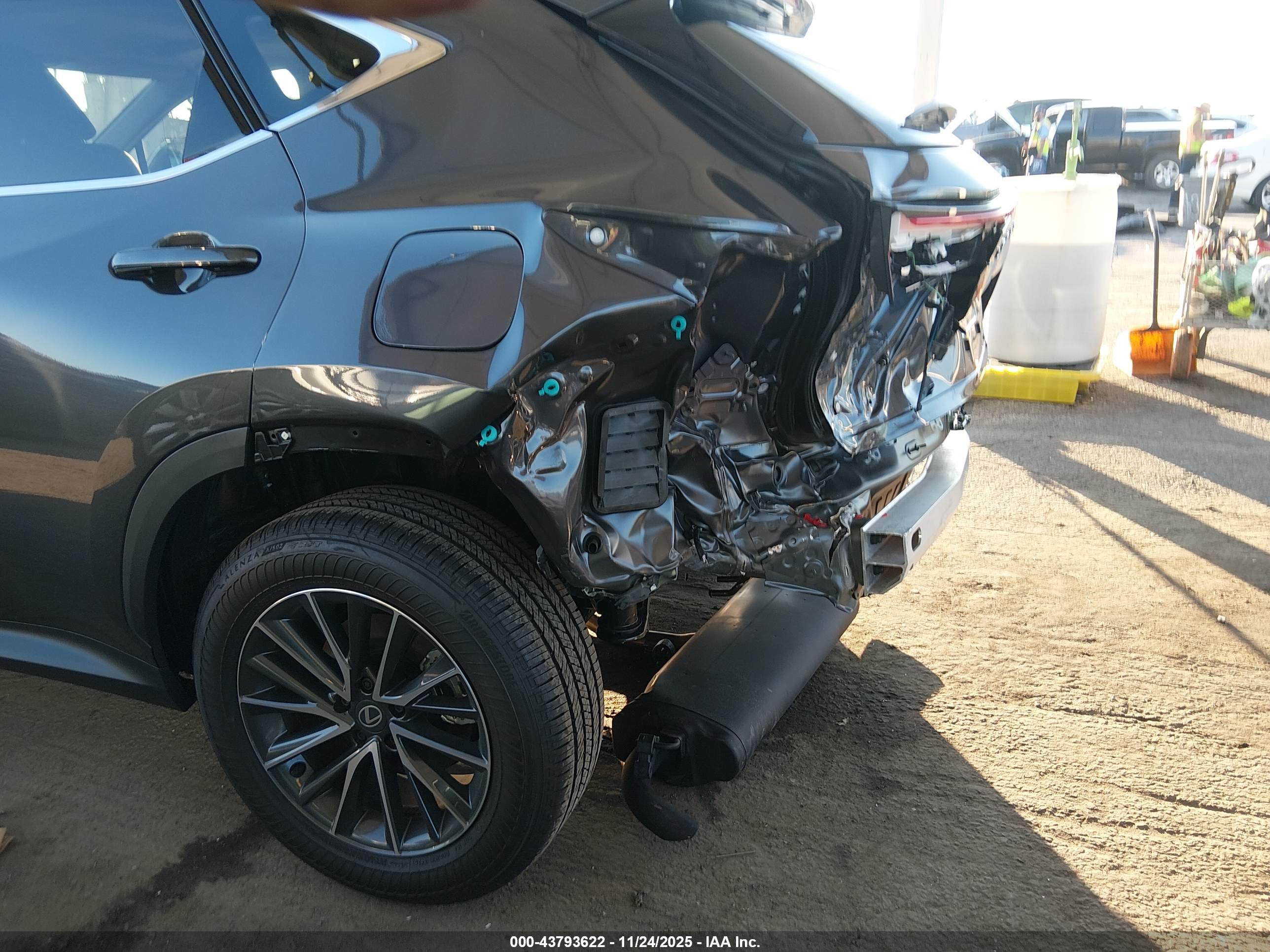 LEXUS NX image 6