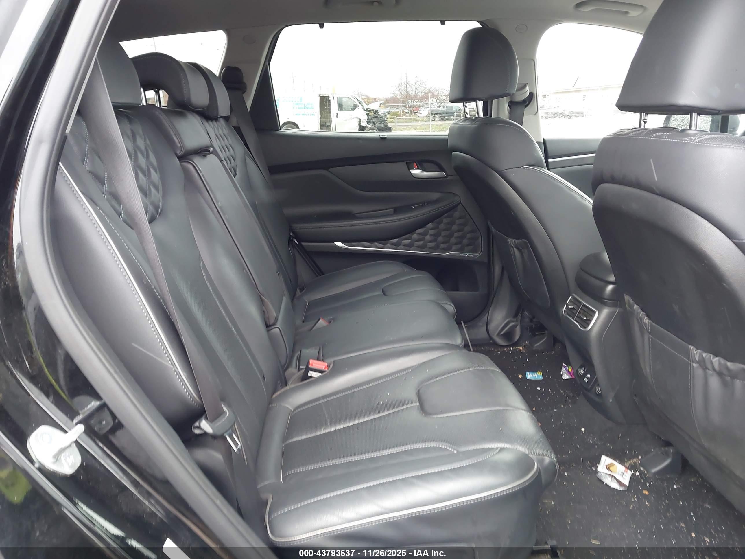 HYUNDAI SANTA image 8