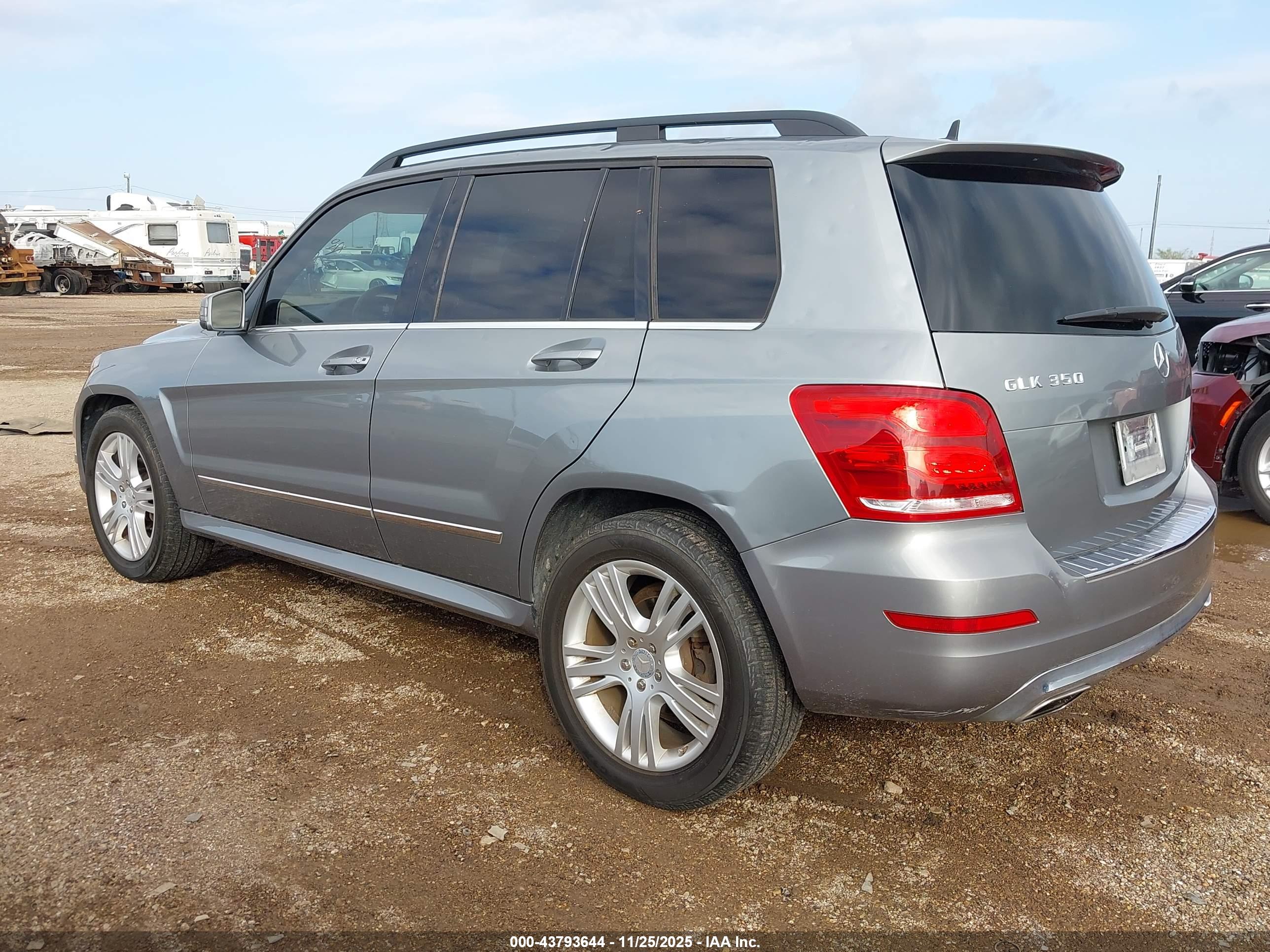 MERCEDES-BENZ GLK image 3