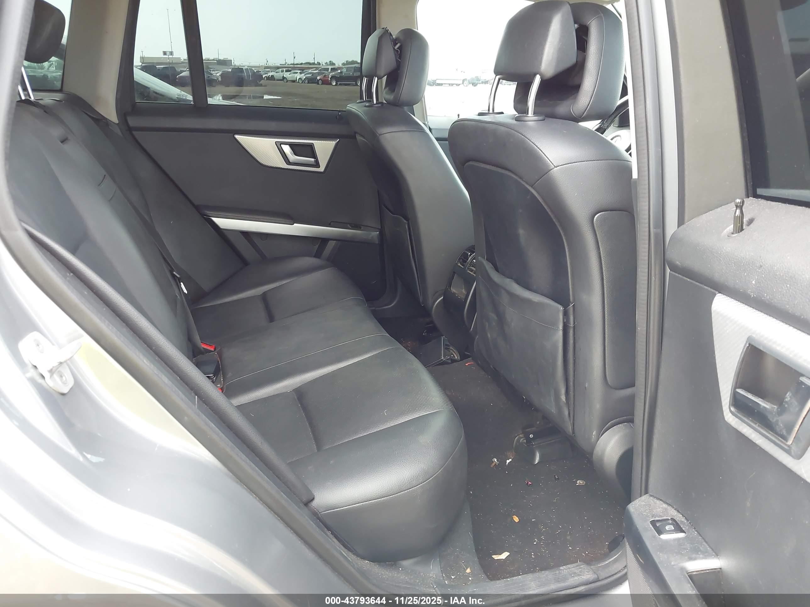 MERCEDES-BENZ GLK image 8