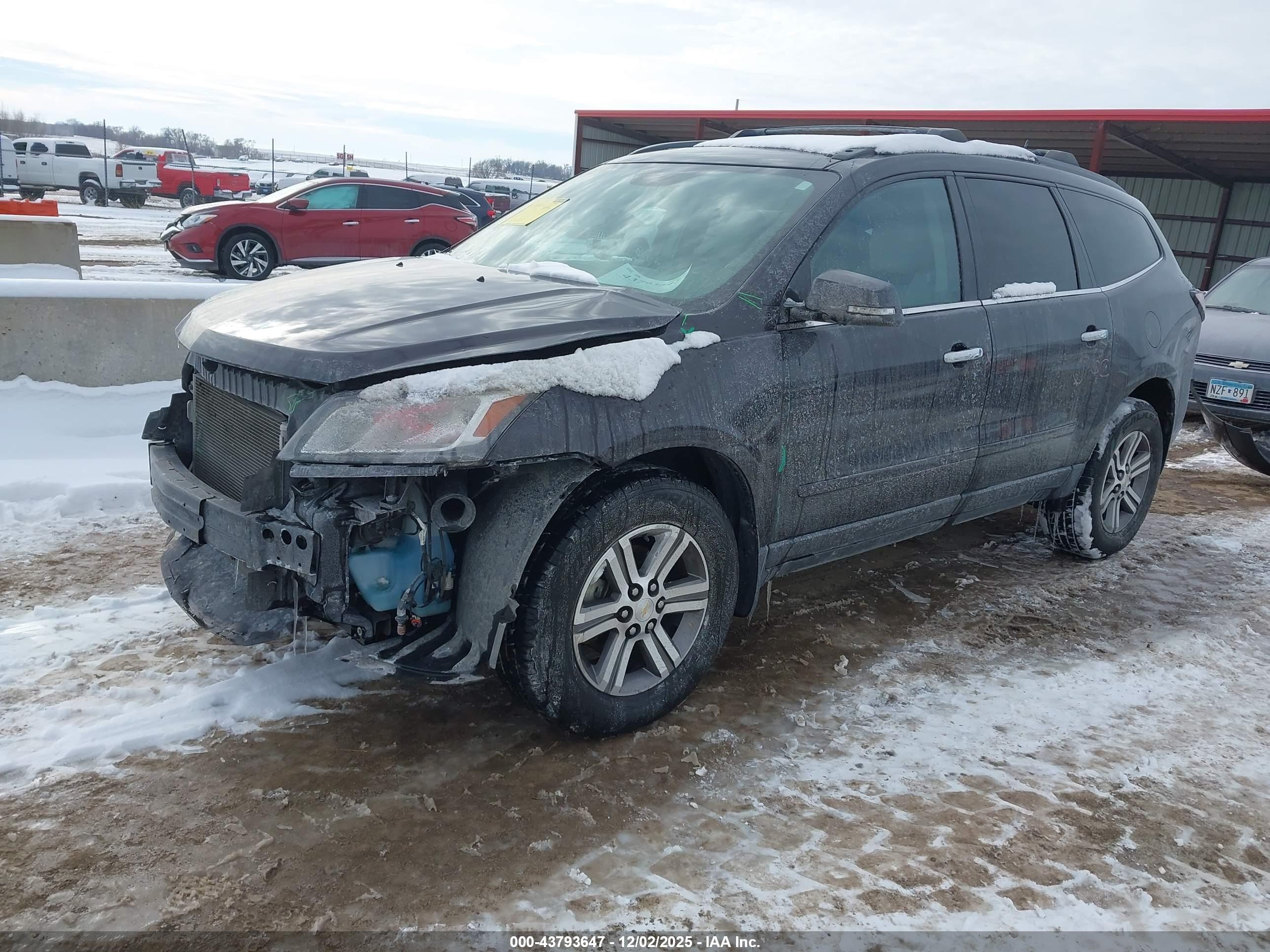 CHEVROLET TRAVERSE image 2