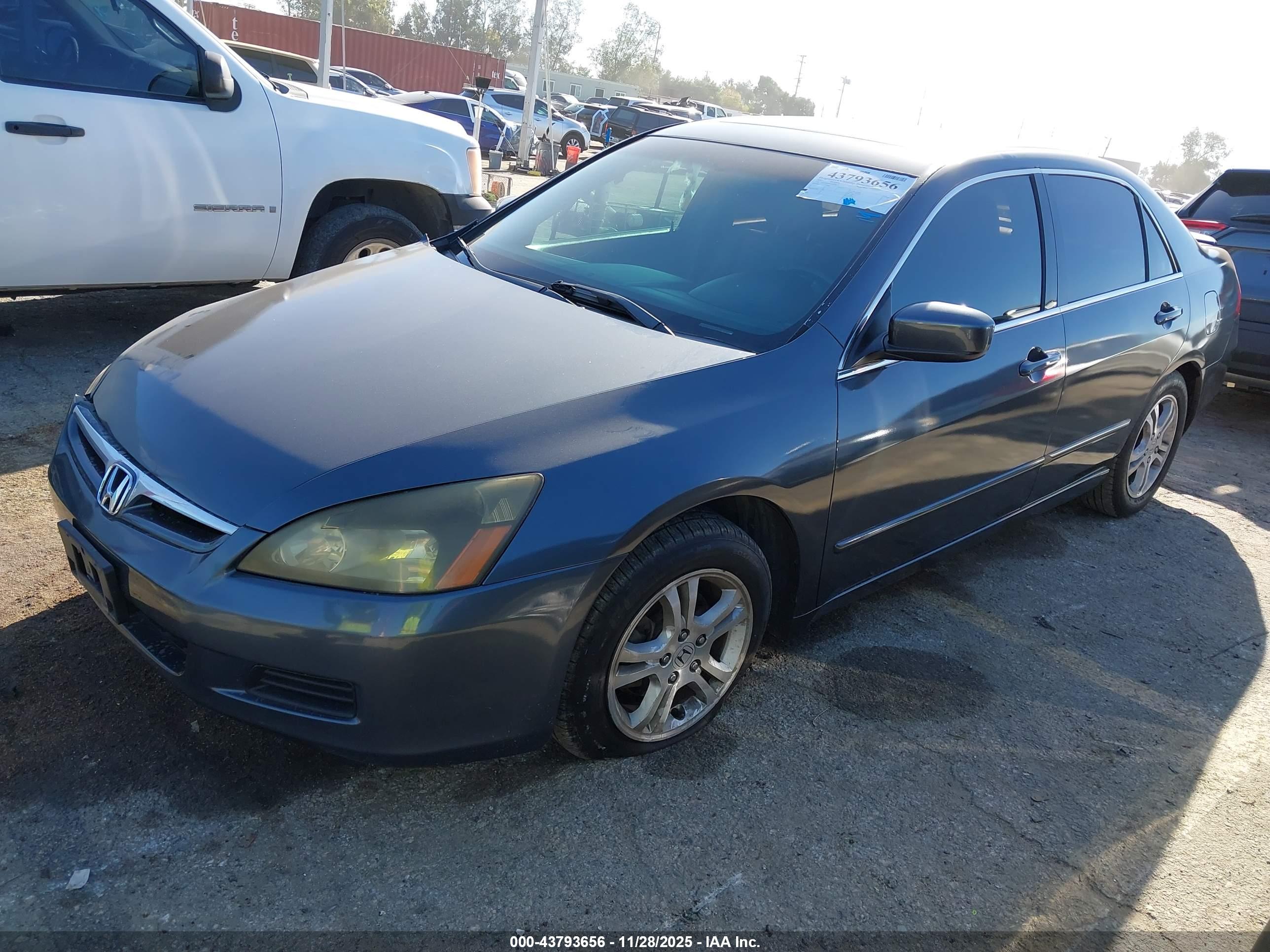 HONDA ACCORD image 2