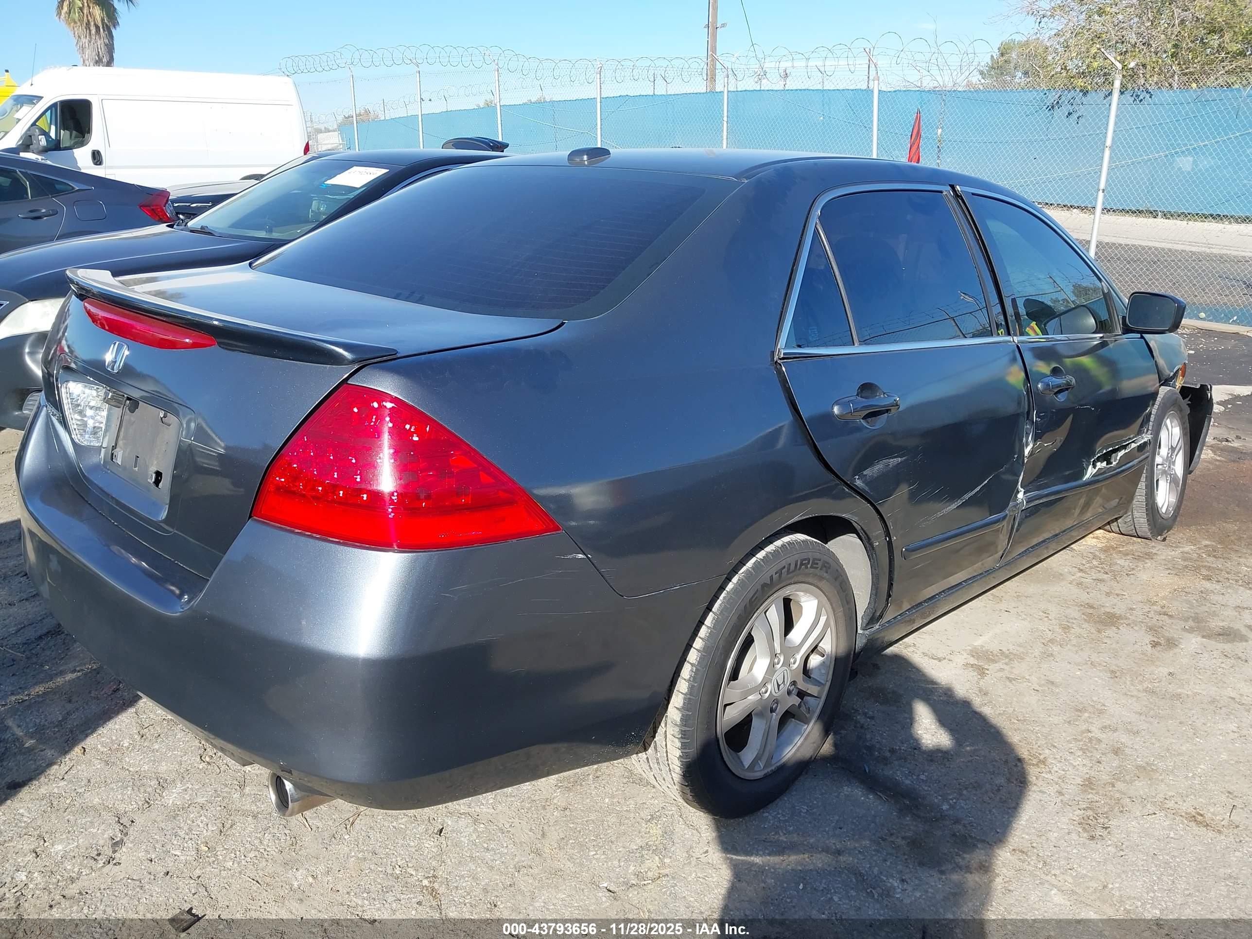 HONDA ACCORD image 4