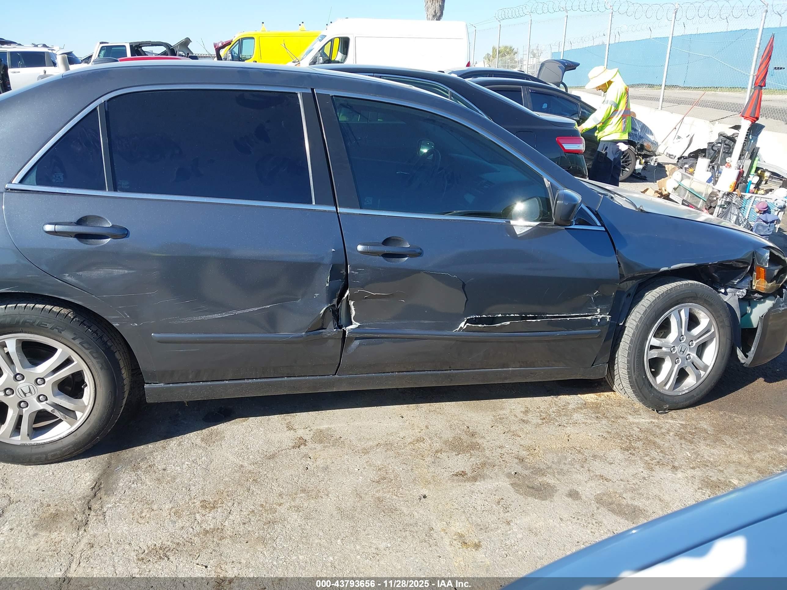 HONDA ACCORD image 6