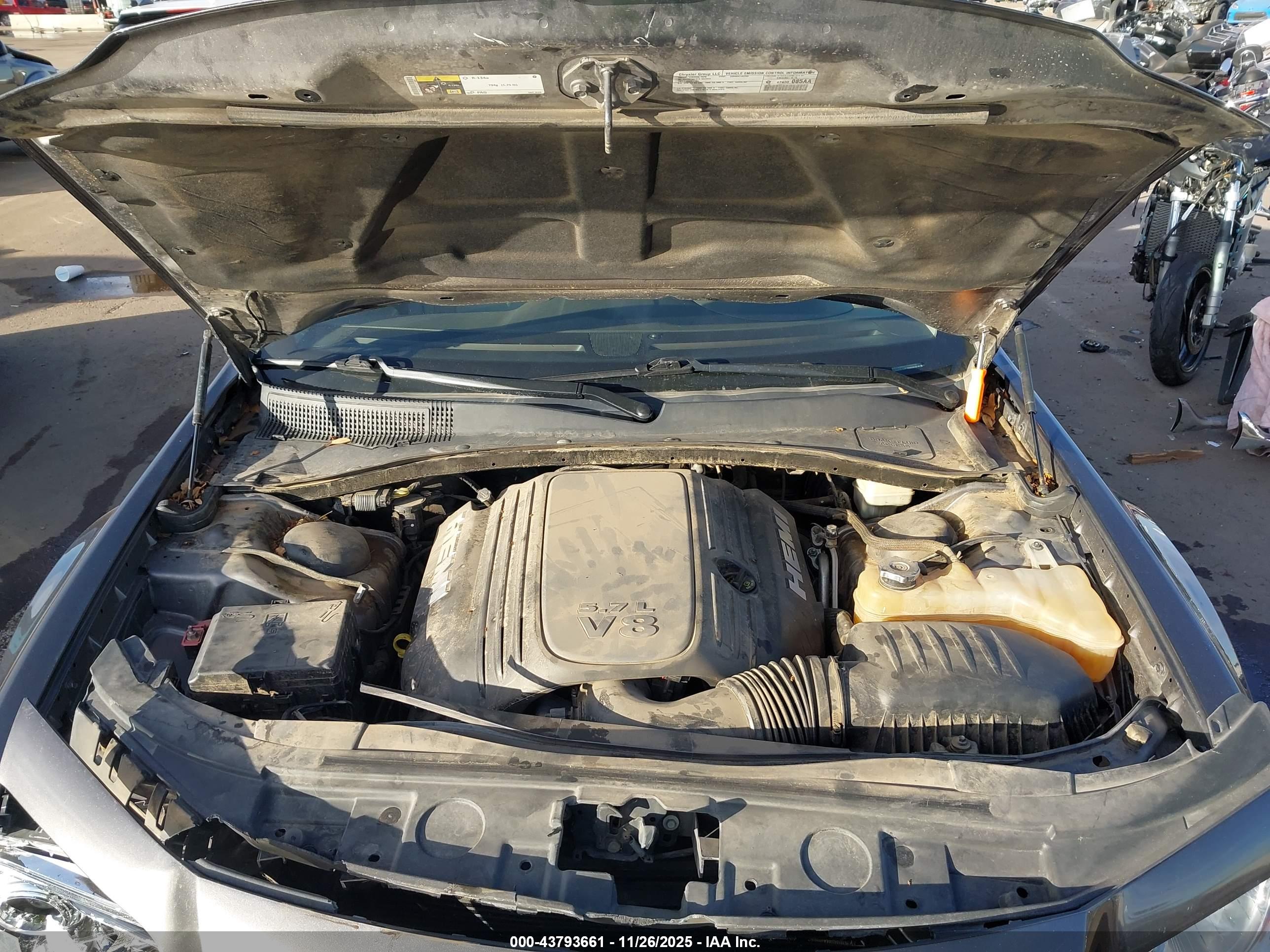 CHRYSLER 300C image 10