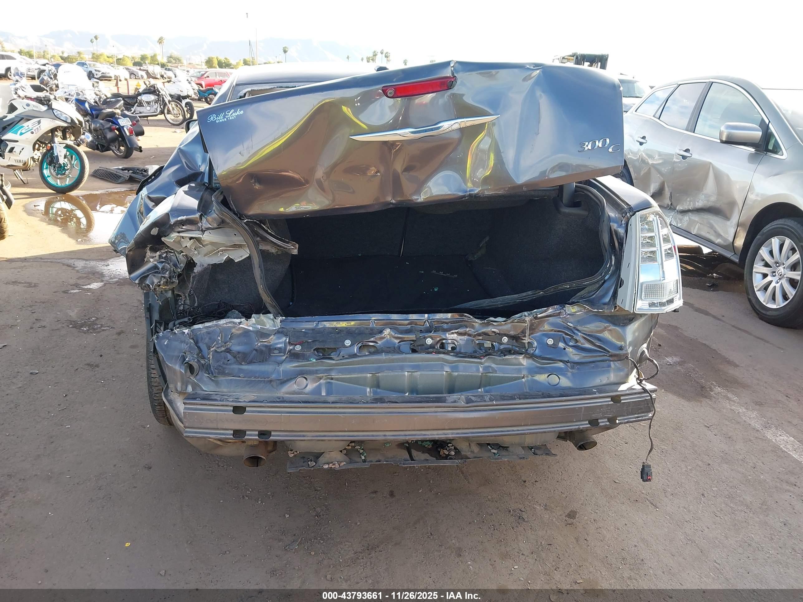 CHRYSLER 300C image 6