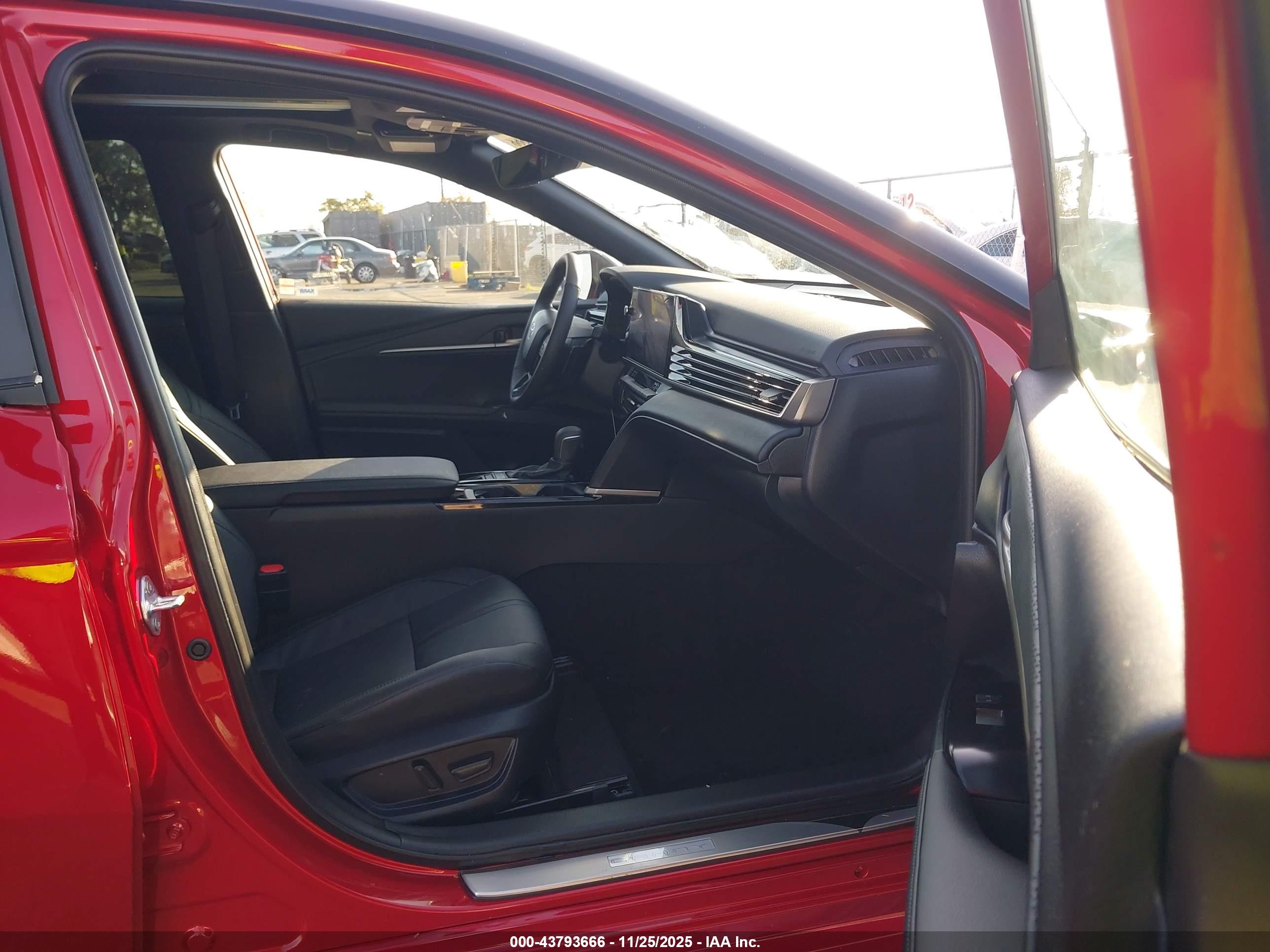 TOYOTA CAMRY image 5