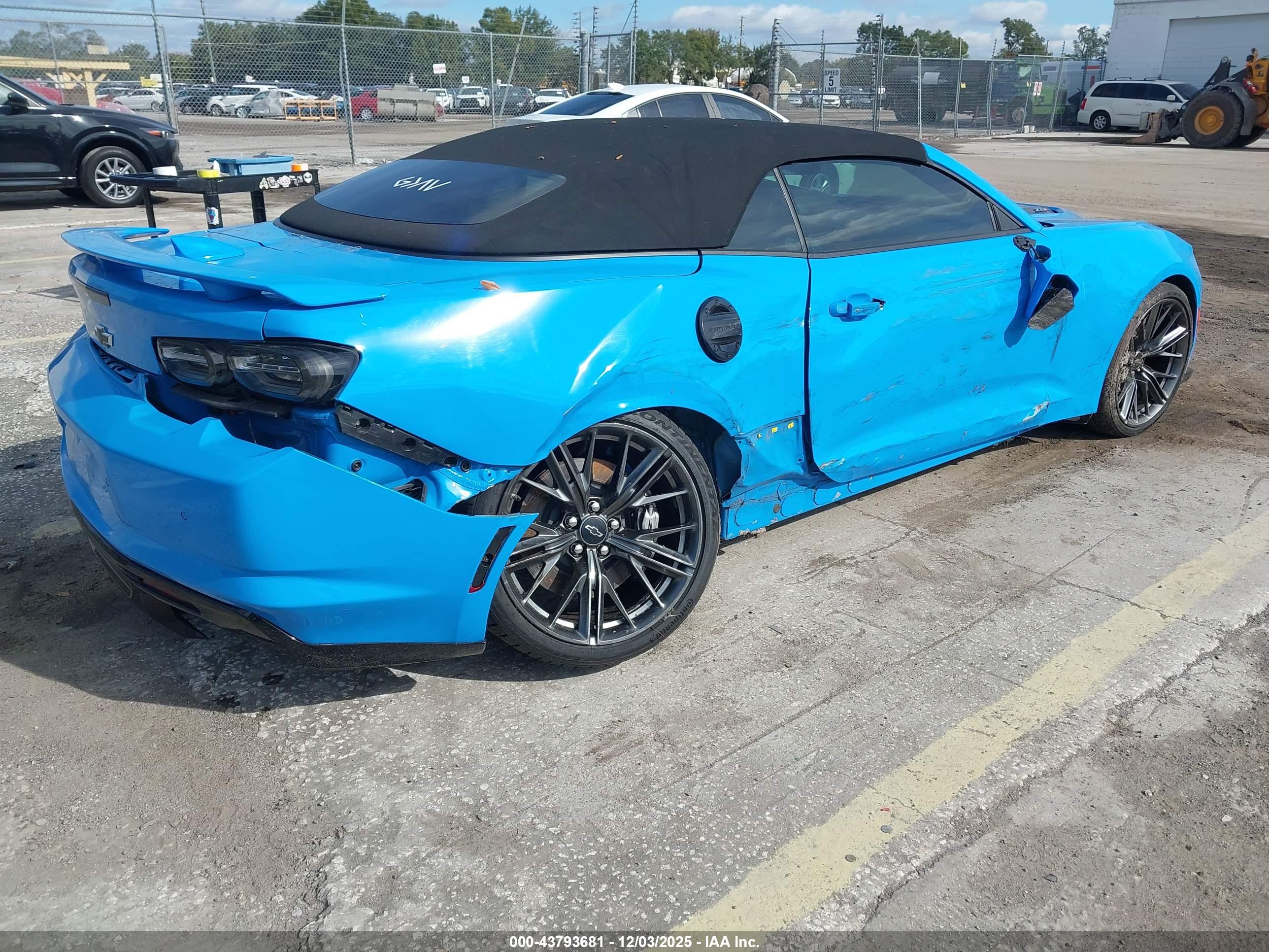 CHEVROLET CAMARO image 6