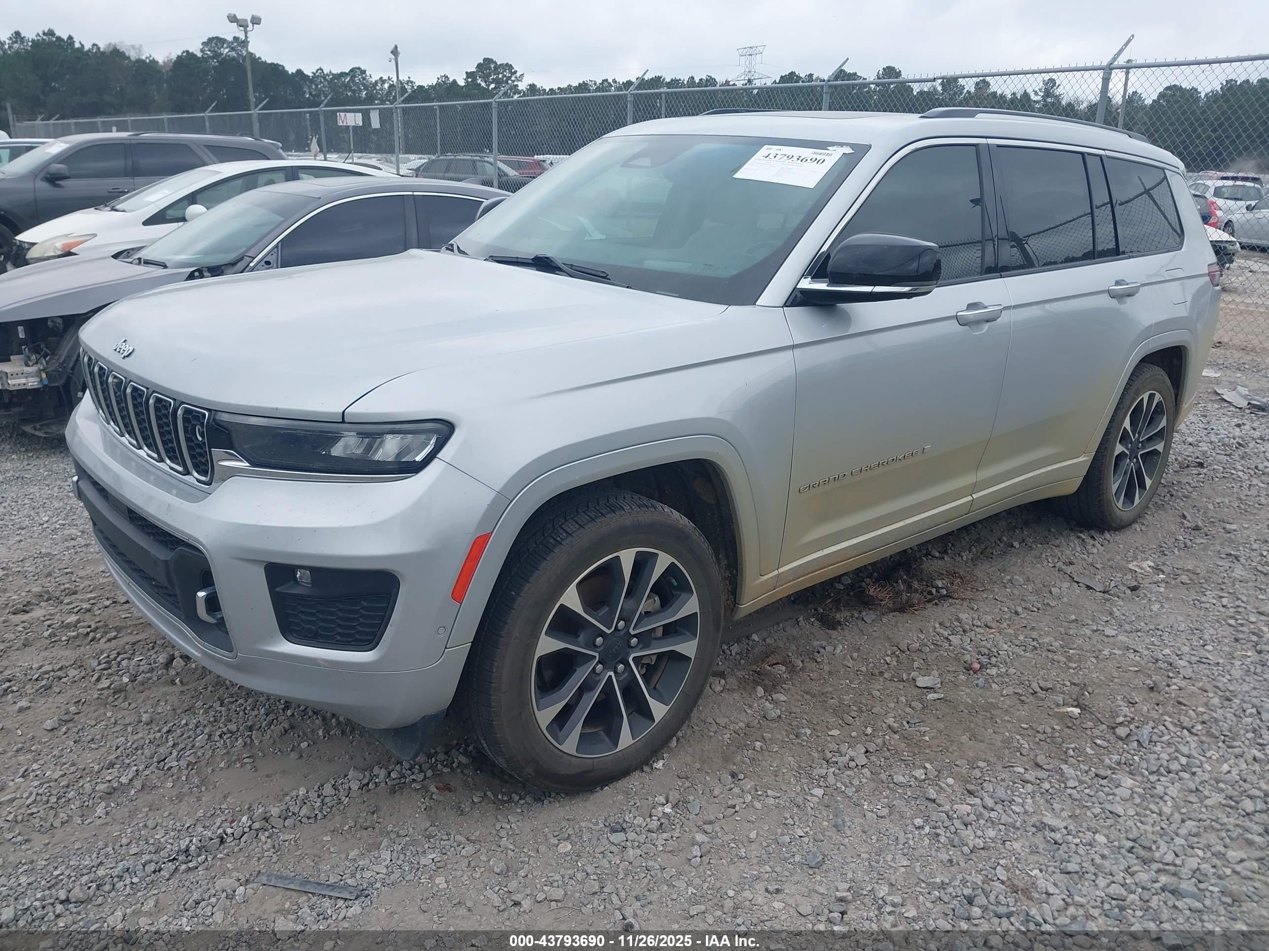 JEEP GRAND image 2