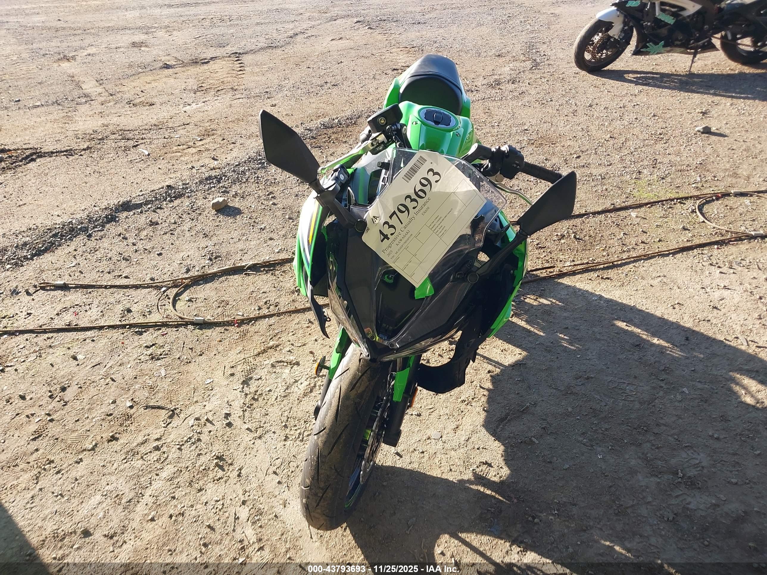 KAWASAKI EX650 image 5