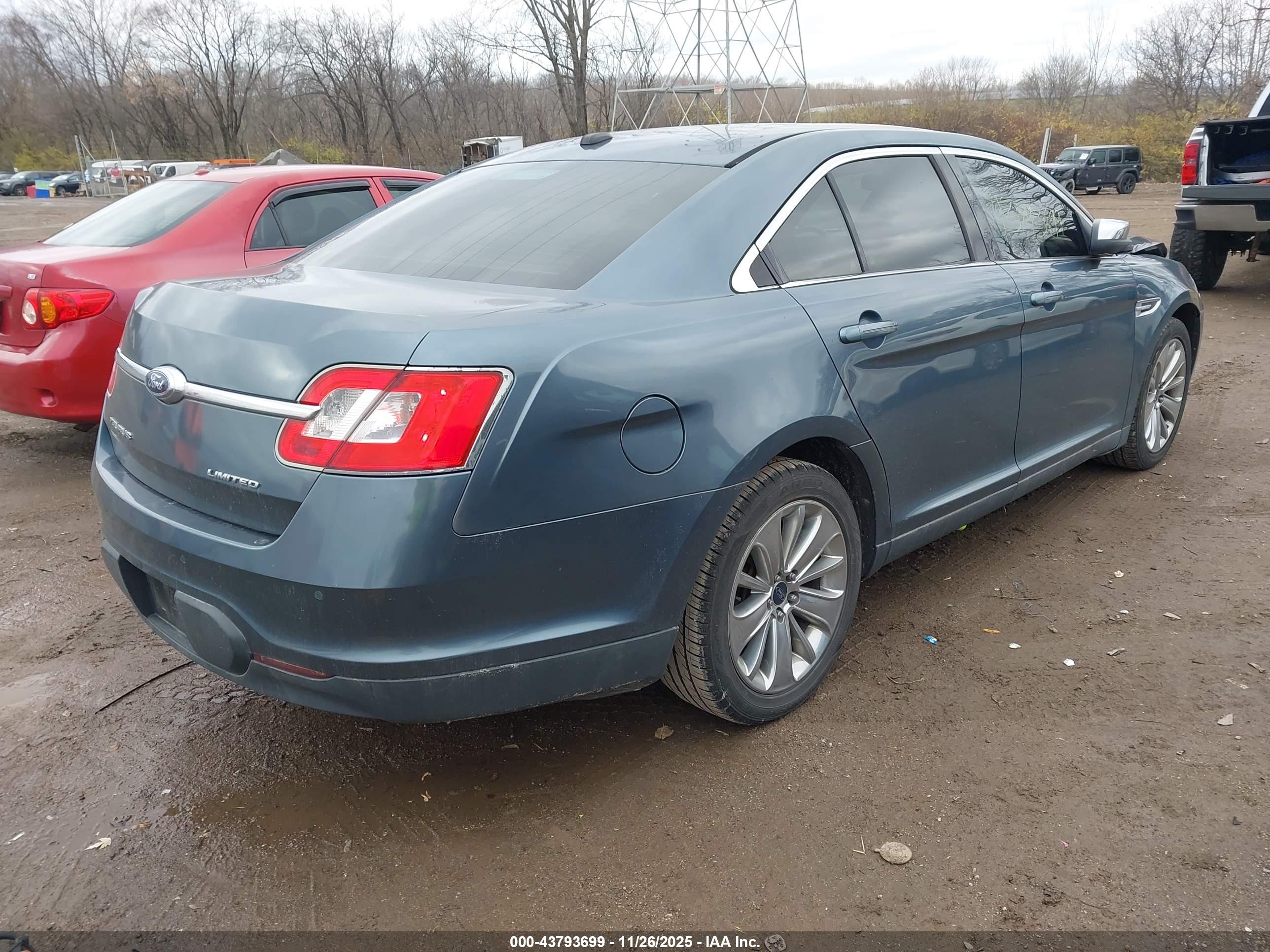 FORD TAURUS image 4