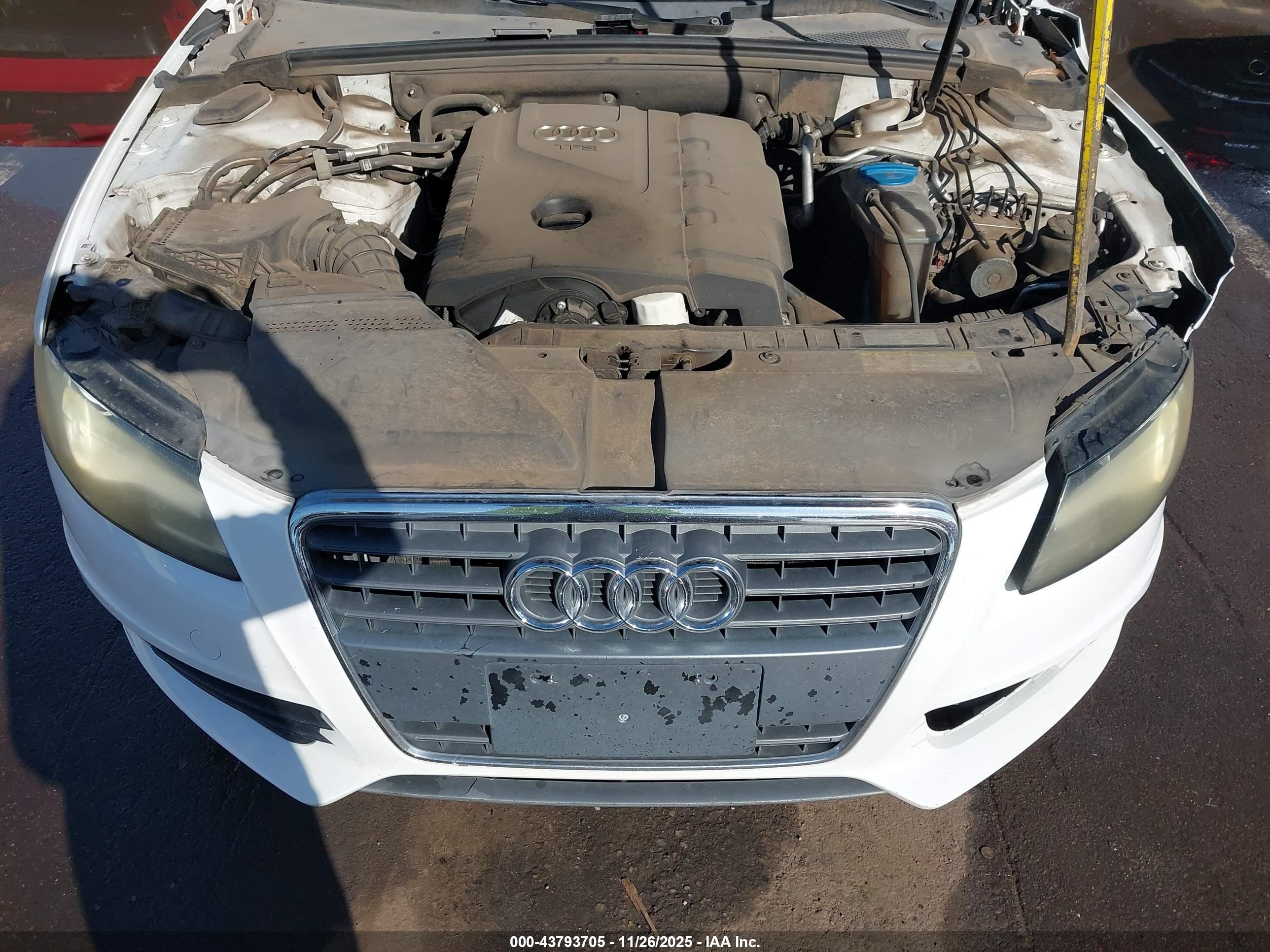 AUDI A4 image 10