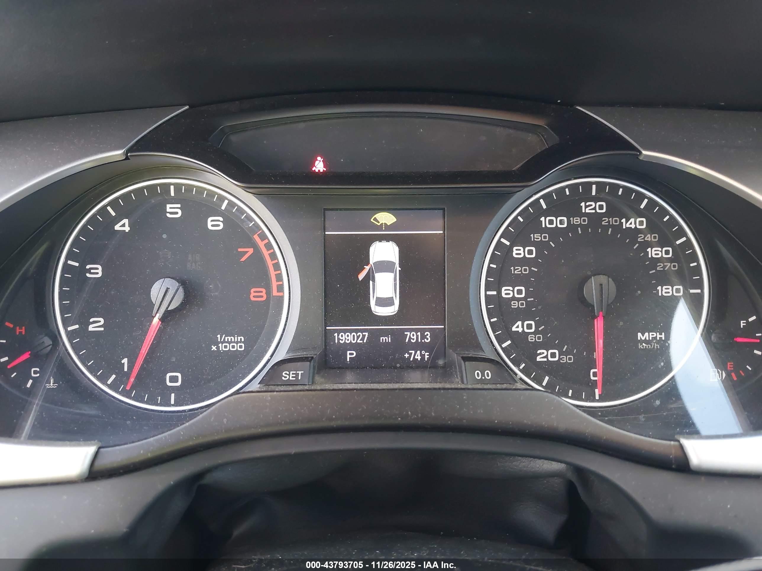 AUDI A4 image 7