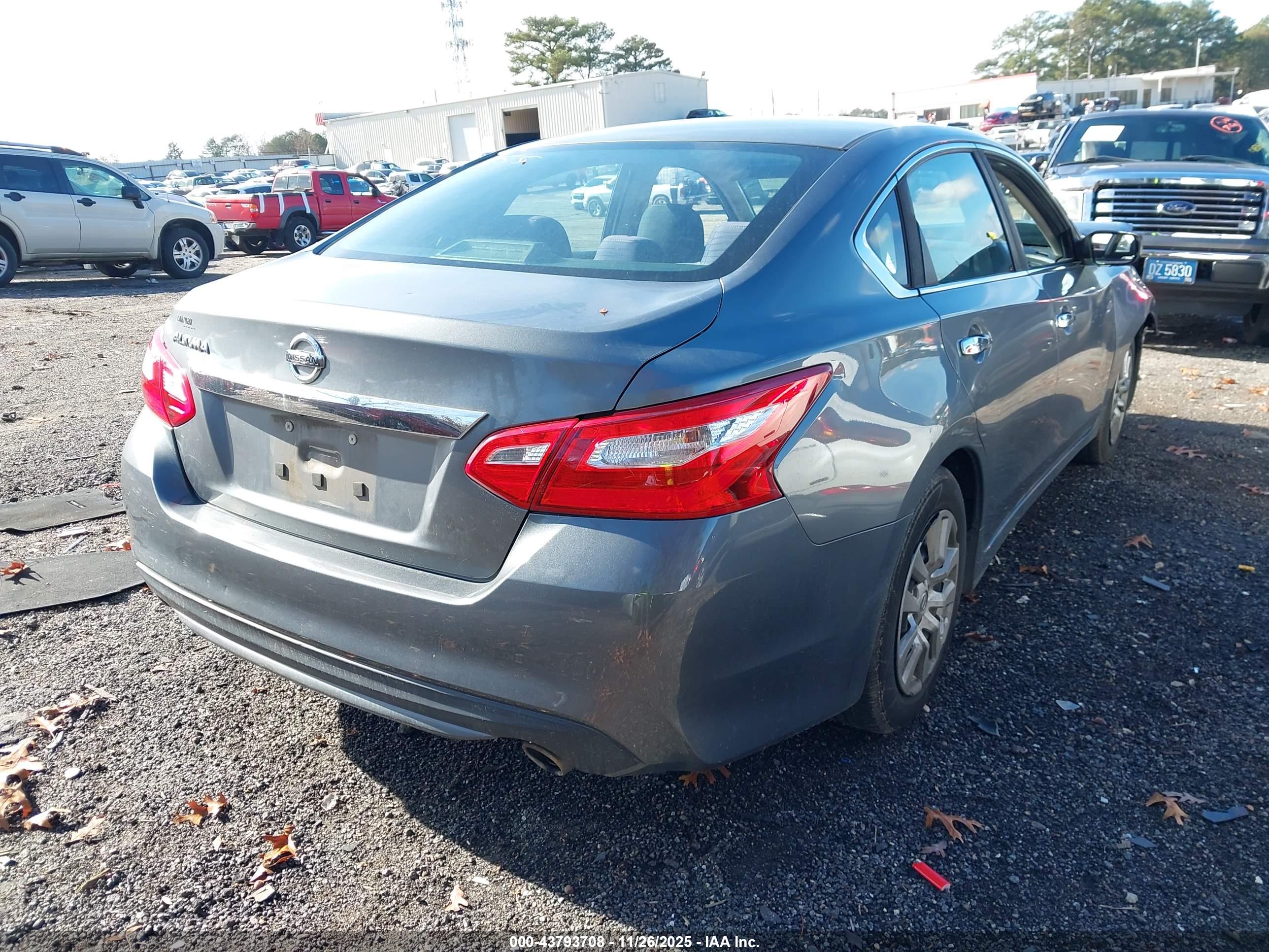 NISSAN ALTIMA image 4