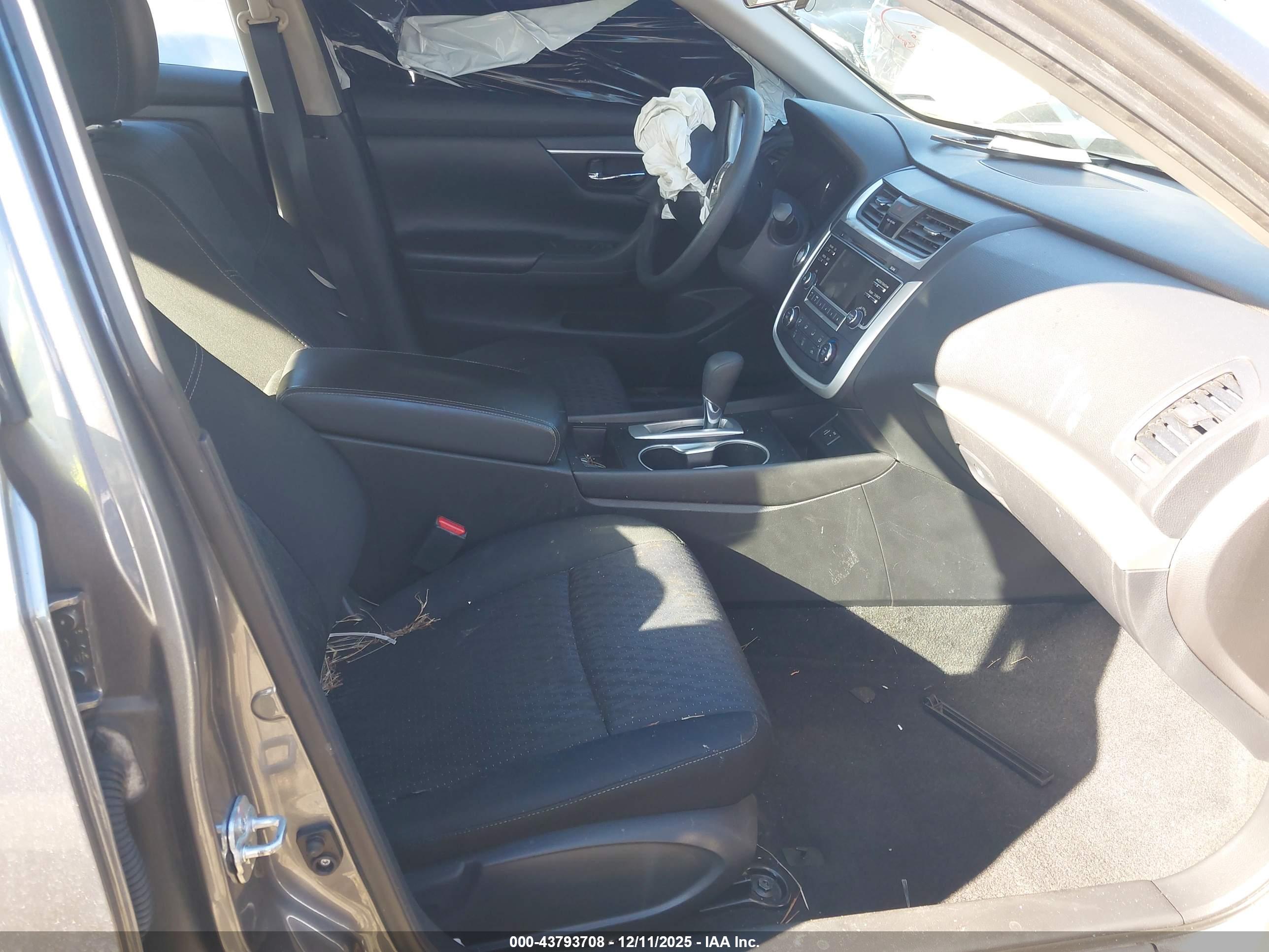 NISSAN ALTIMA image 5