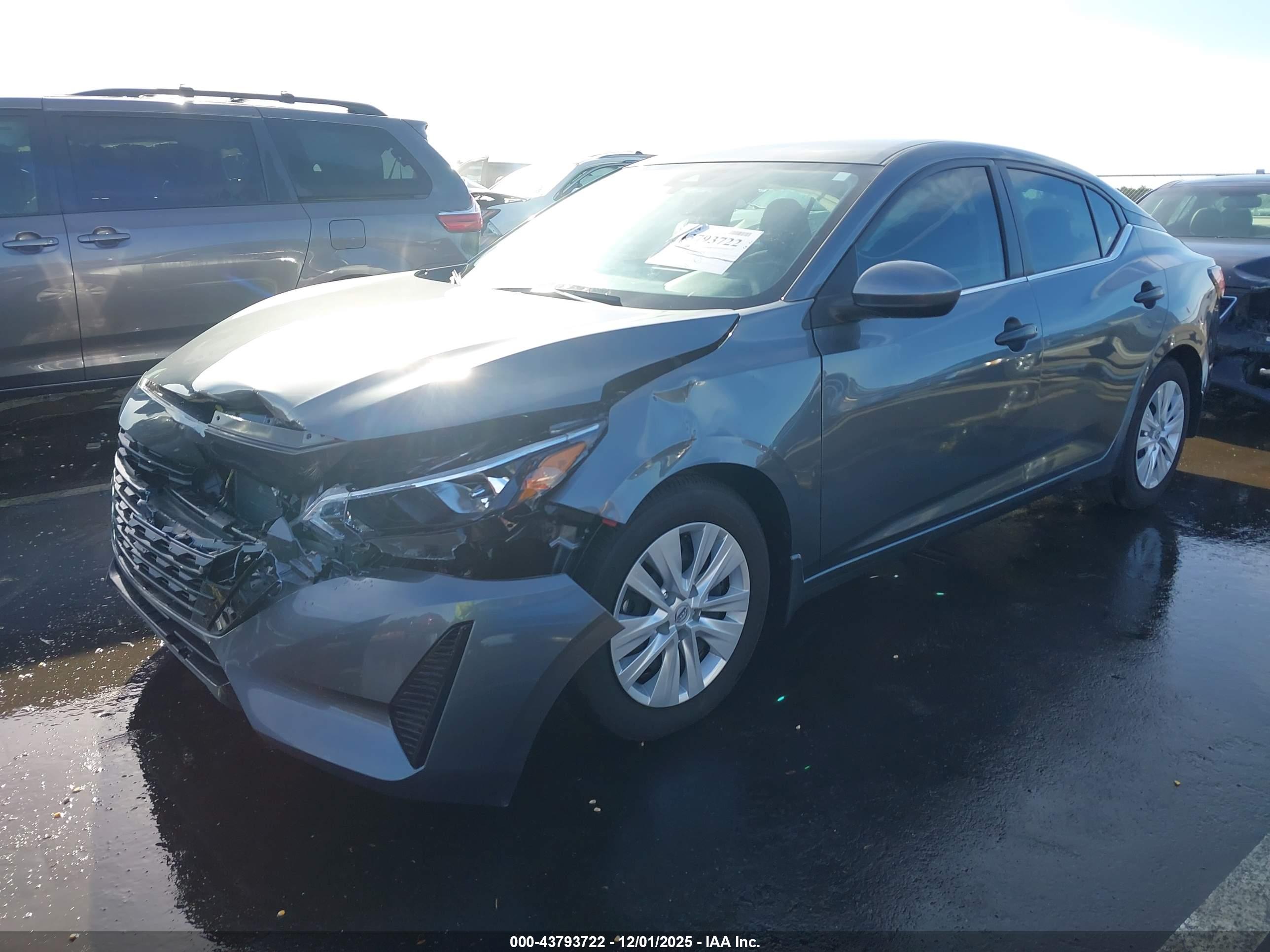 NISSAN SENTRA image 2