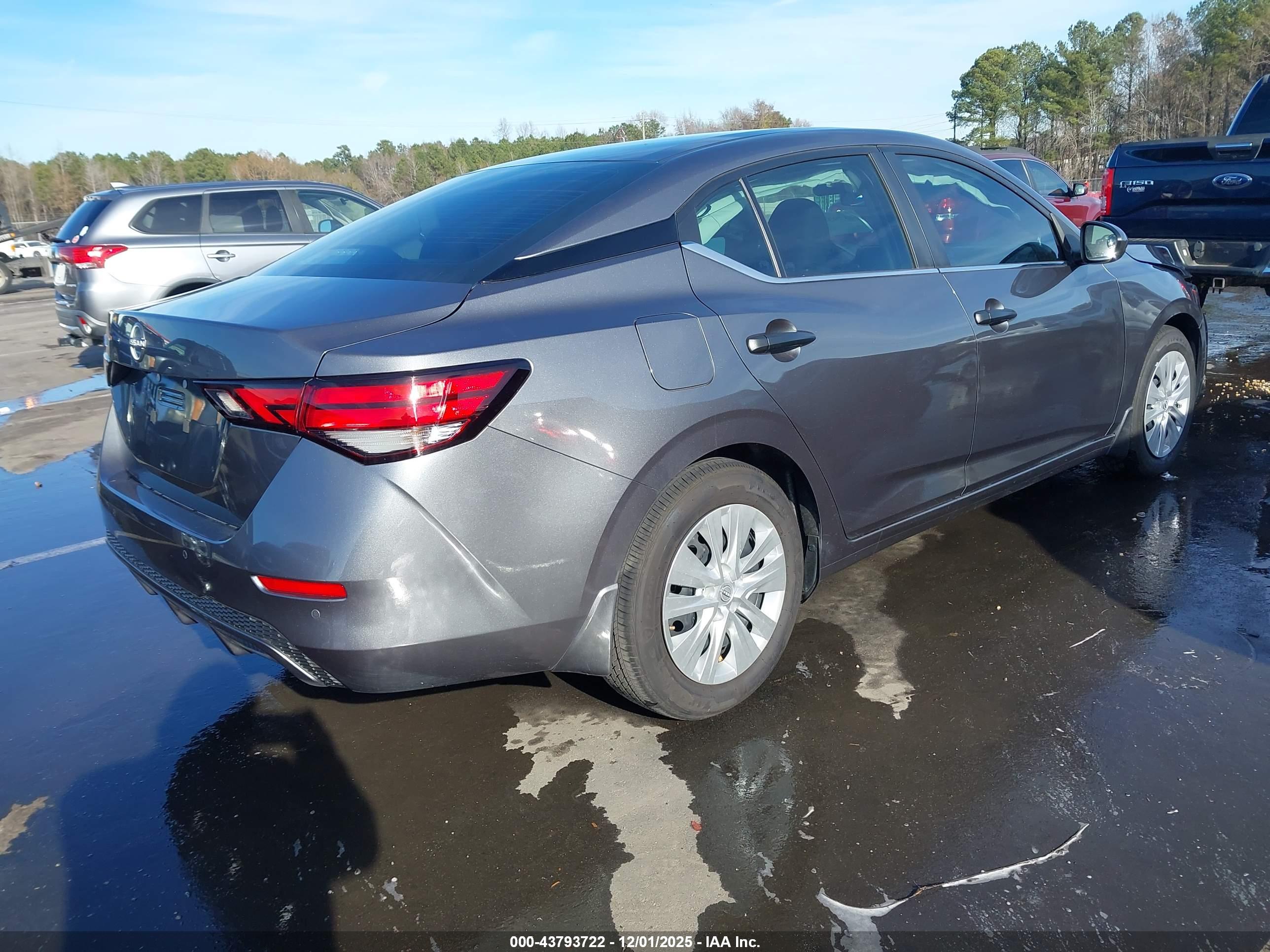 NISSAN SENTRA image 4