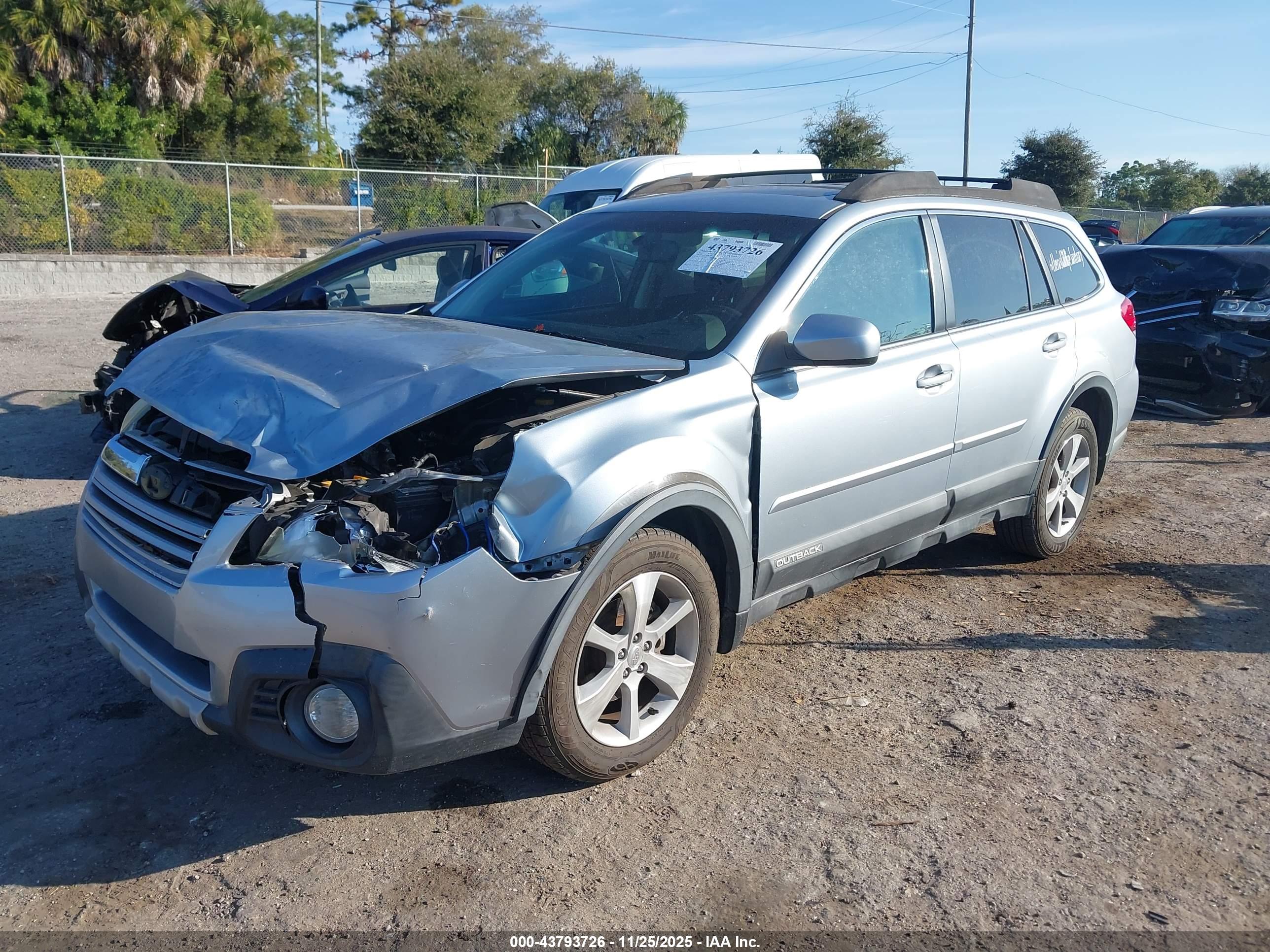 SUBARU OUTBACK image 2