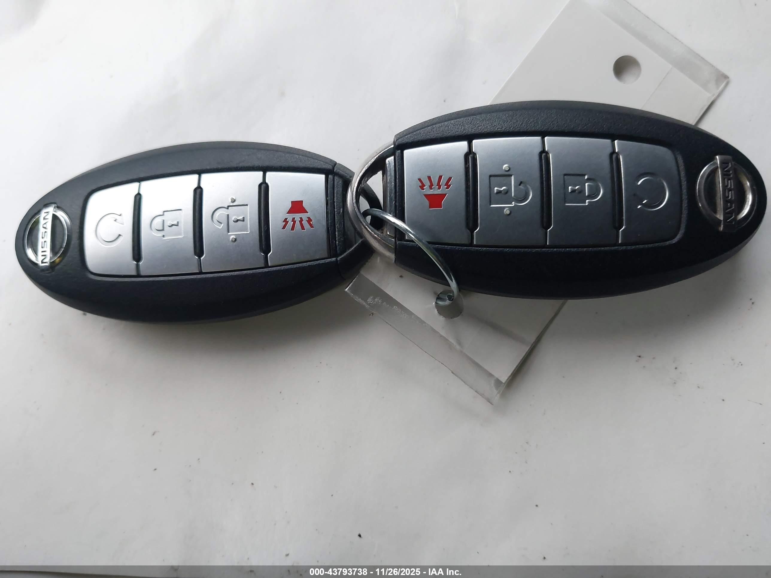 NISSAN ROGUE image 11