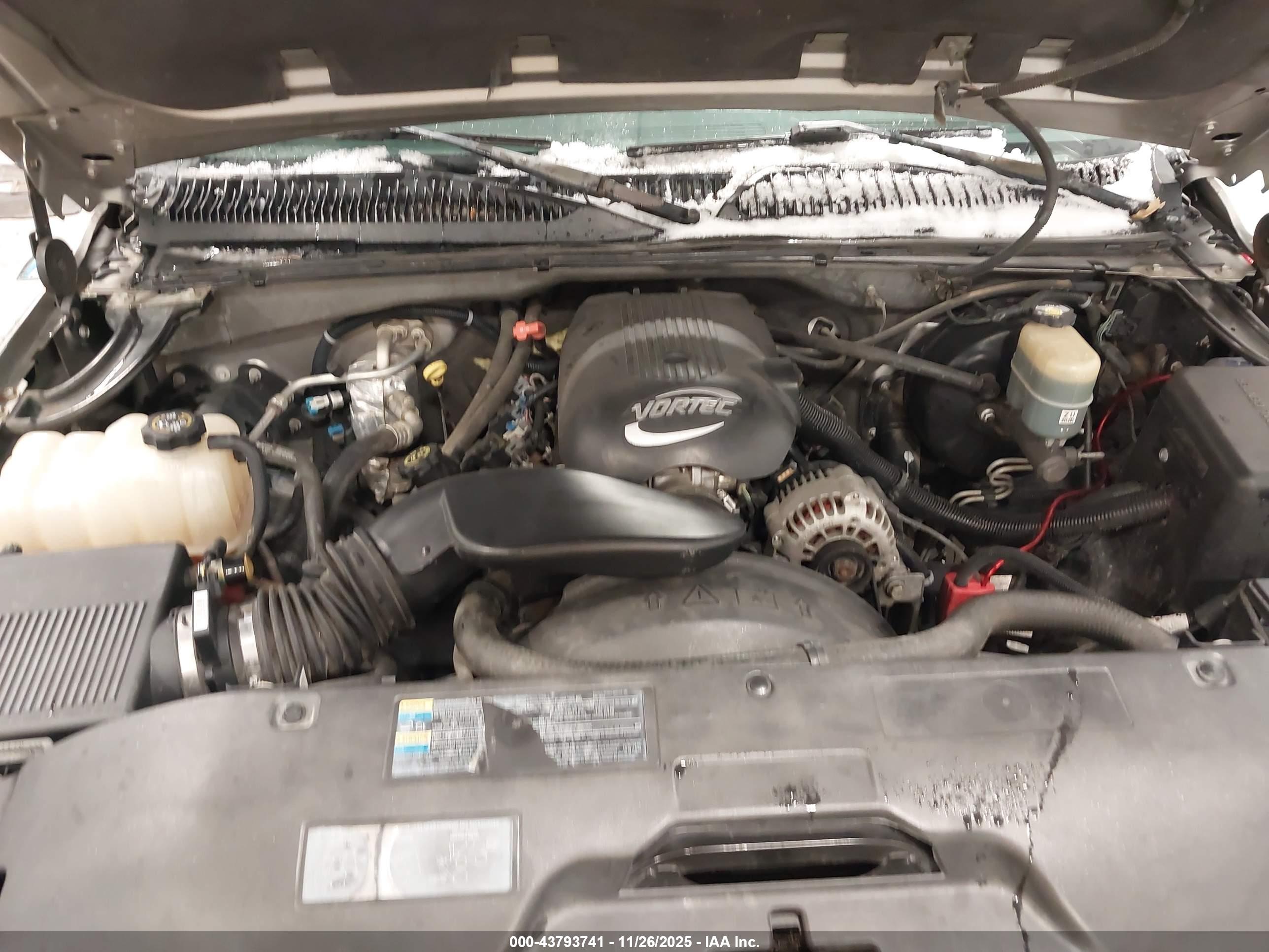 CHEVROLET SILVERADO image 10