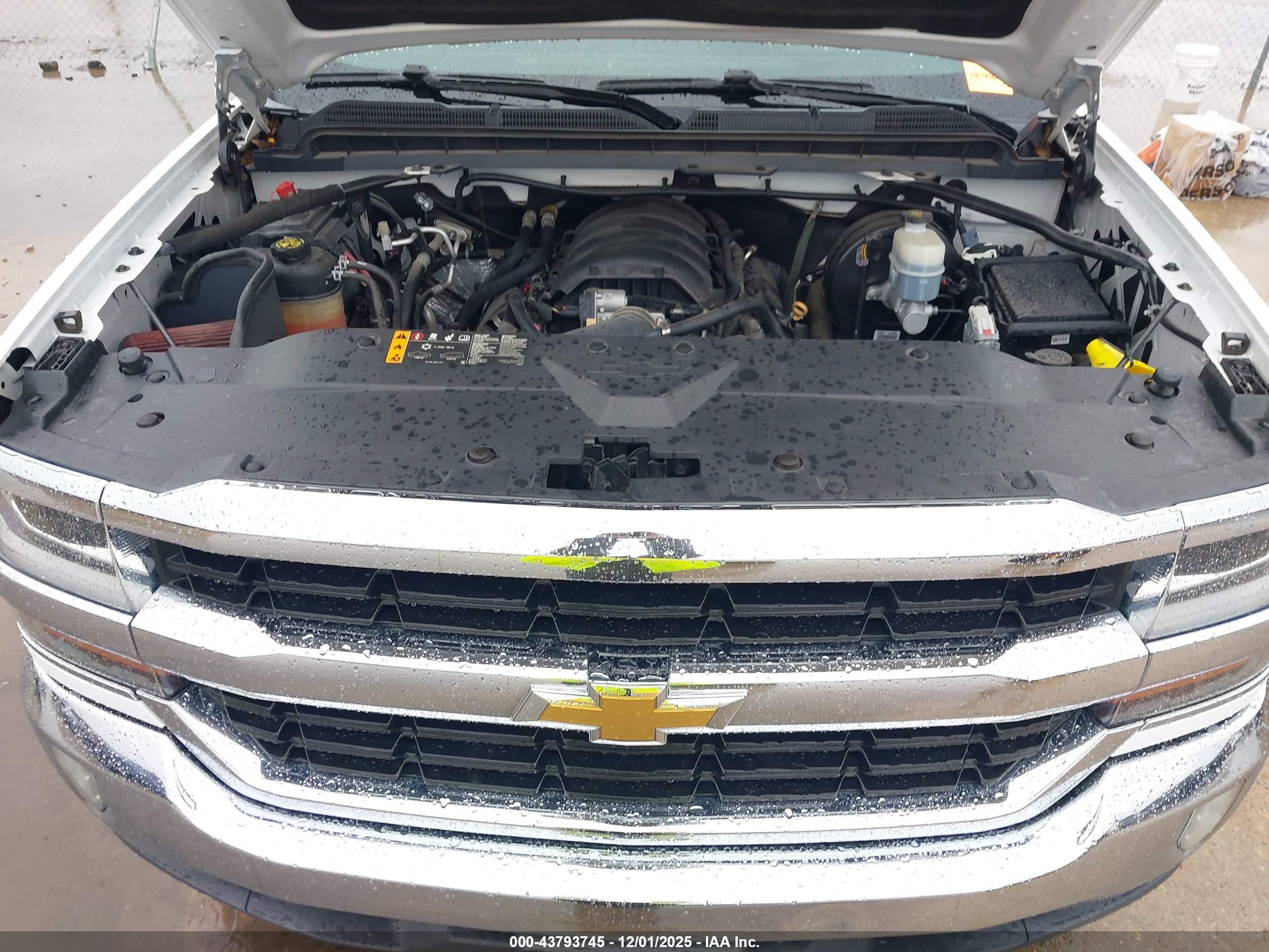 CHEVROLET SILVERADO image 10