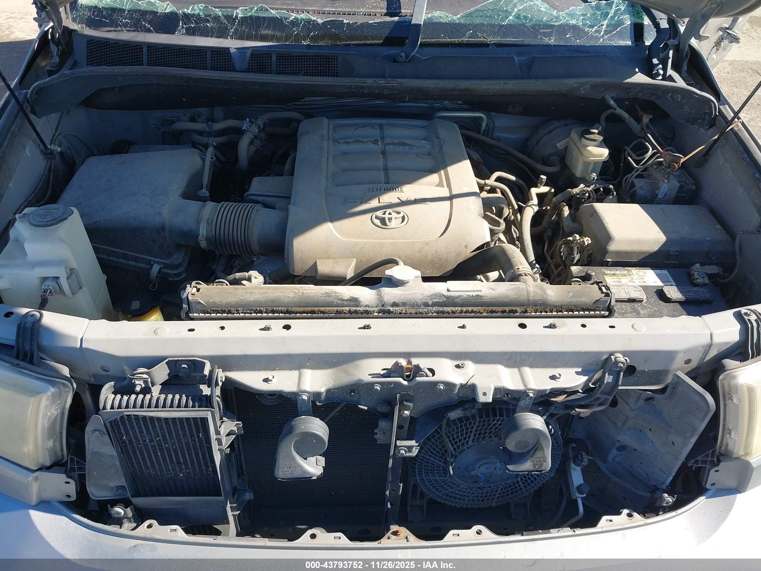 TOYOTA SEQUOIA image 10