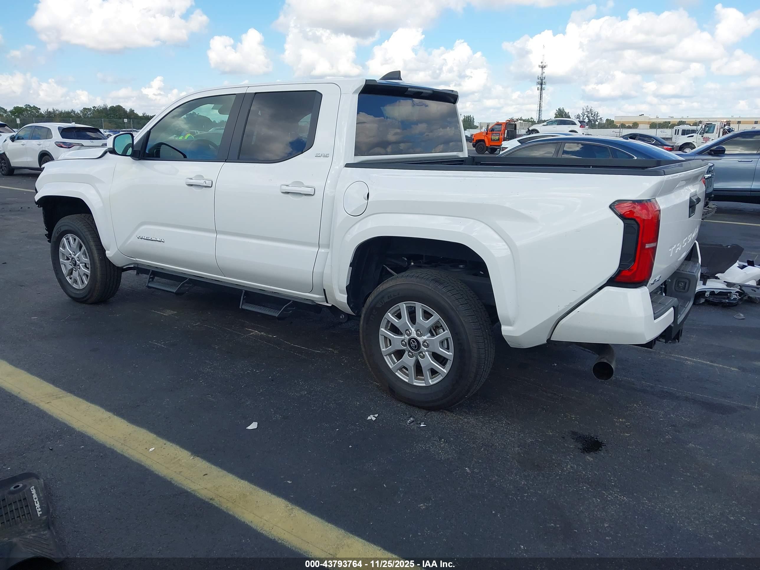 TOYOTA TACOMA image 3