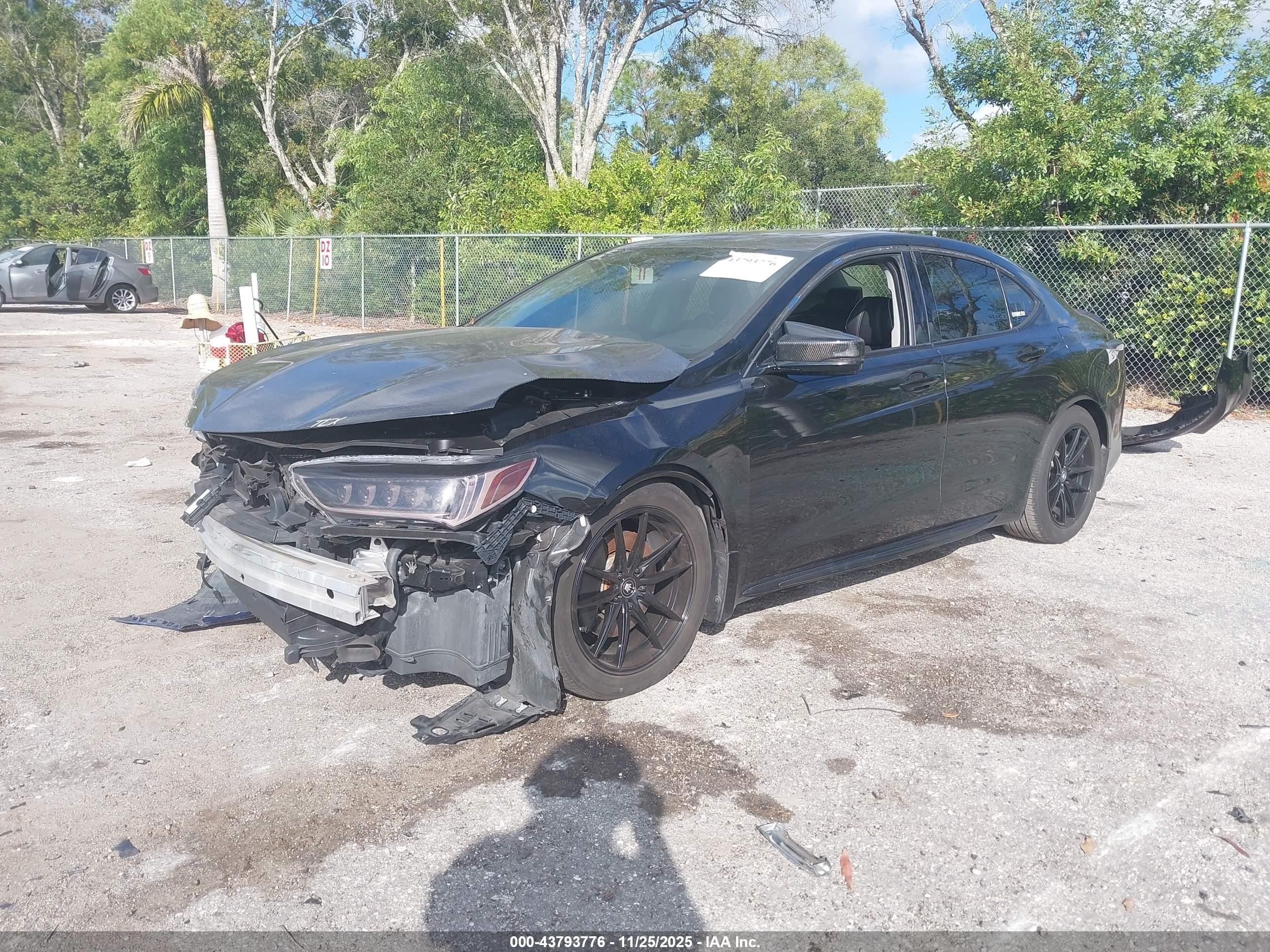 ACURA TLX image 2