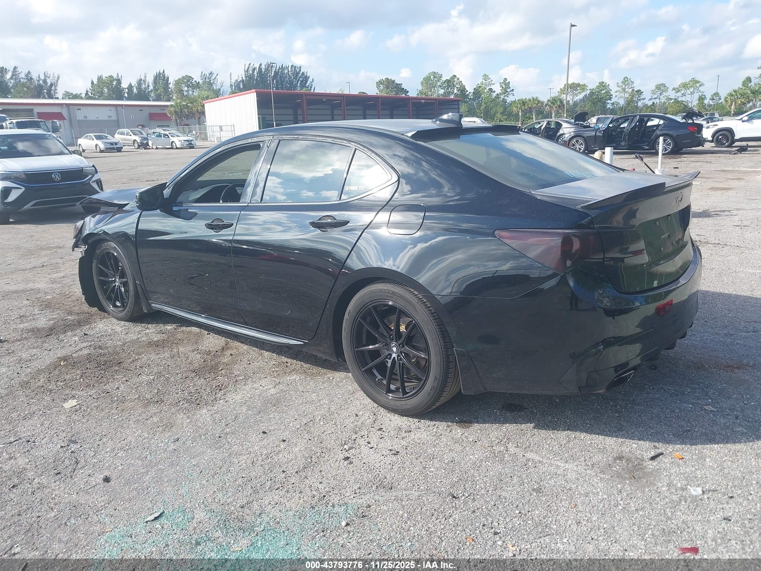 ACURA TLX image 3