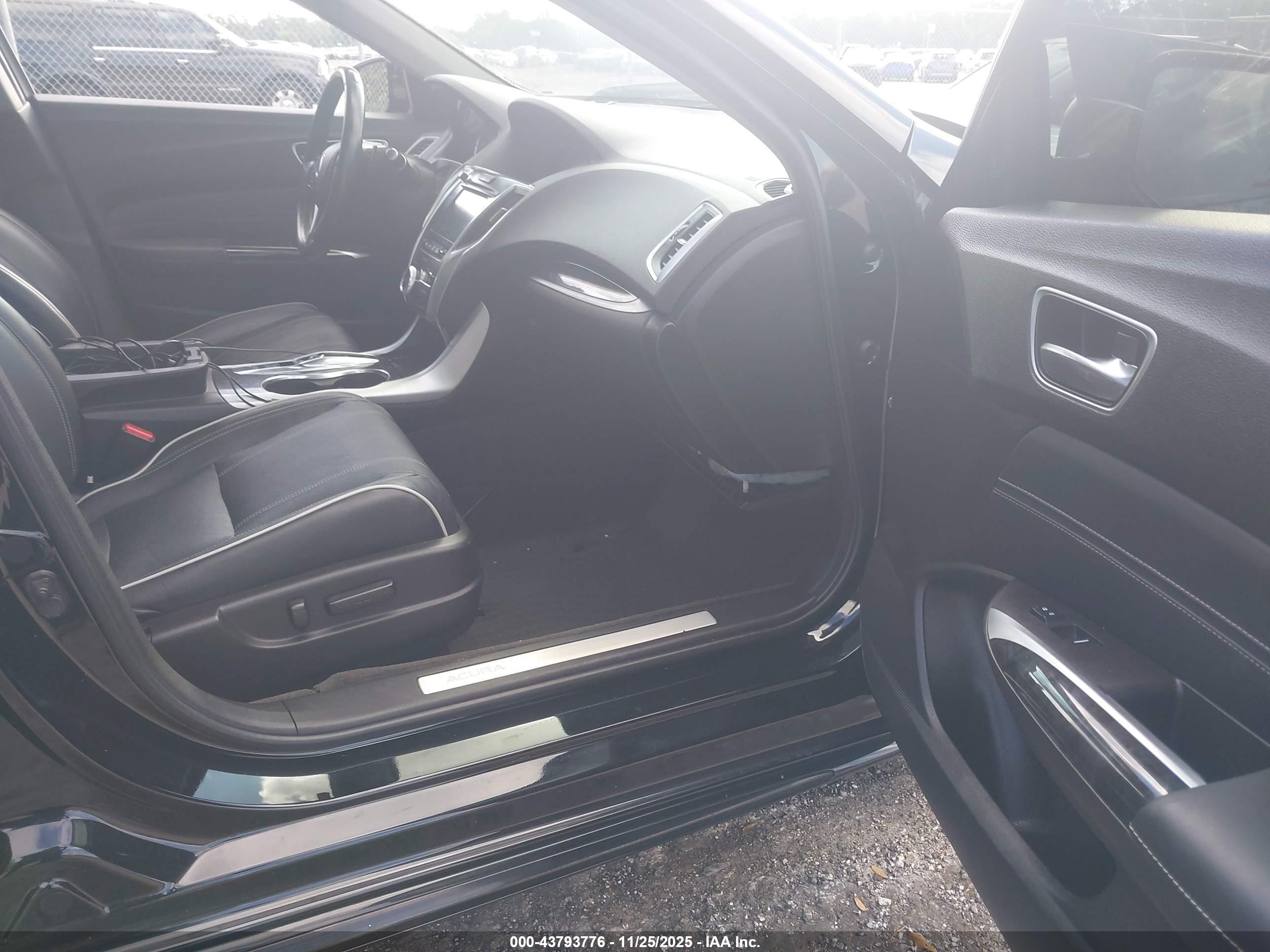 ACURA TLX image 5