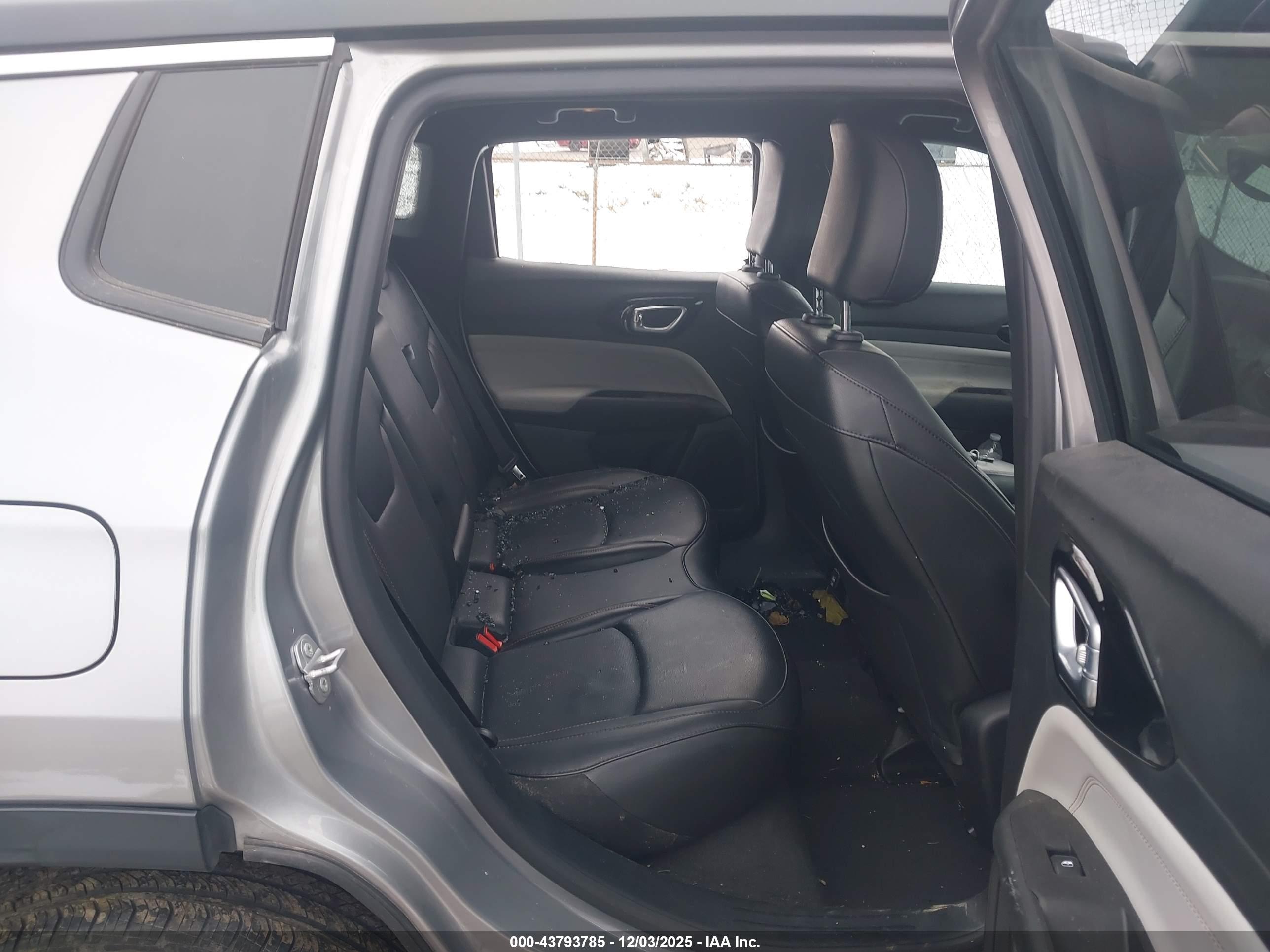 JEEP COMPASS image 8