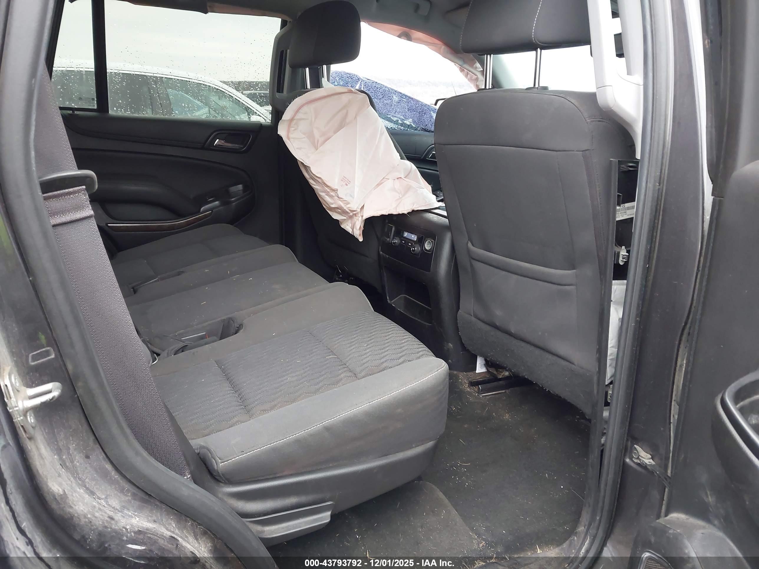CHEVROLET TAHOE image 8