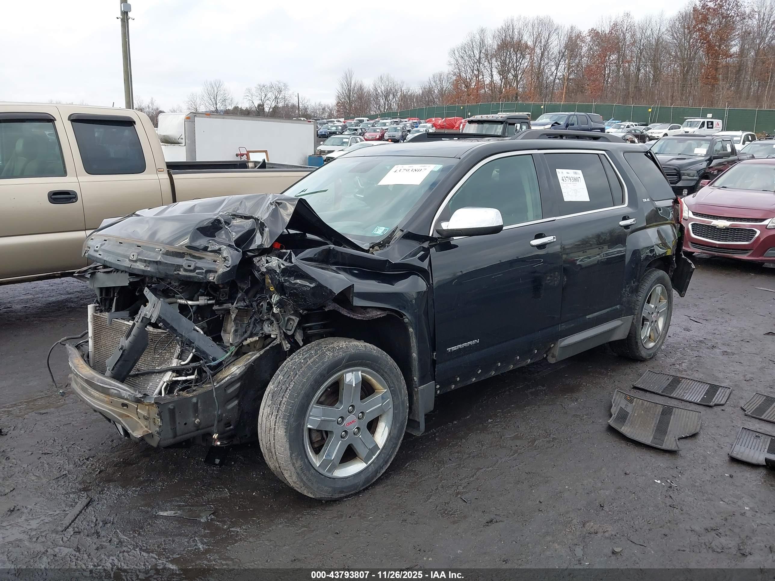 GMC TERRAIN image 2