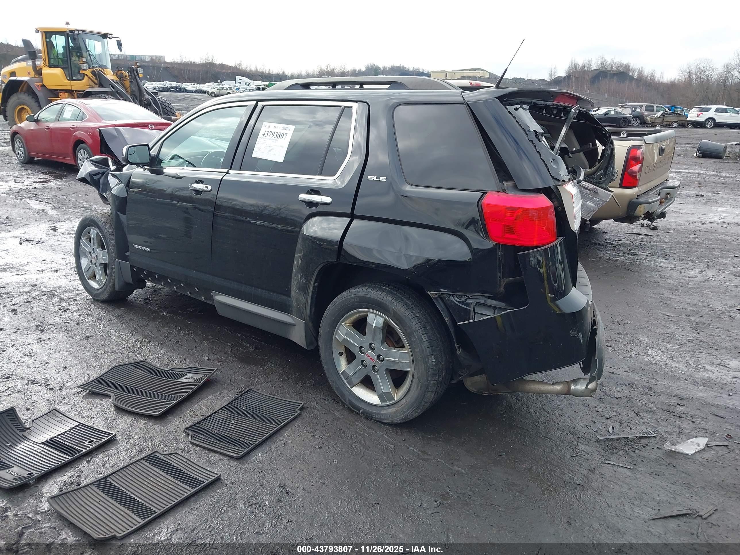 GMC TERRAIN image 3